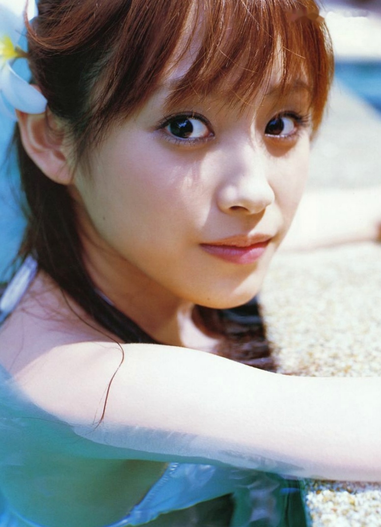 Gallery - 高橋愛《Love Hello》写真集：清纯女神海边度假，比基尼呈现极致诱惑与夏日清新感日本清新清纯比基尼女神 女神私房照_秀色女神 - image 6