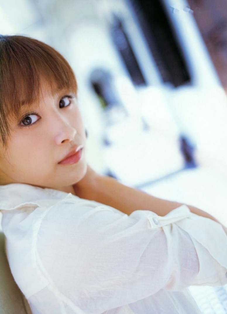 Gallery - 高橋愛《Love Hello》写真集：清纯女神海边度假，比基尼呈现极致诱惑与夏日清新感日本清新清纯比基尼女神 女神私房照_秀色女神 - image 9