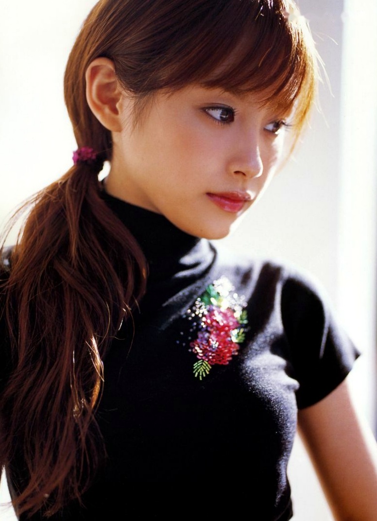 Gallery - 高橋愛《Love Hello》写真集：清纯女神海边度假，比基尼呈现极致诱惑与夏日清新感日本清新清纯比基尼女神 女神私房照_秀色女神 - image 52
