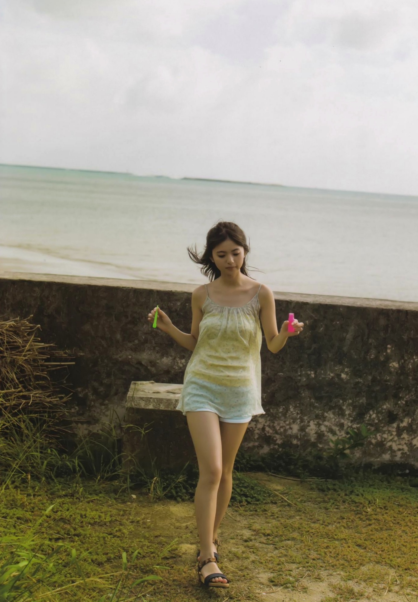 Gallery - 斋藤飞鸟 Asuka Saito 写真集《潮骚》清纯邻家女孩居家氛围感私房照 [120P]日本清纯治愈系女神私房照 女神私房照_秀色女神 - image 17