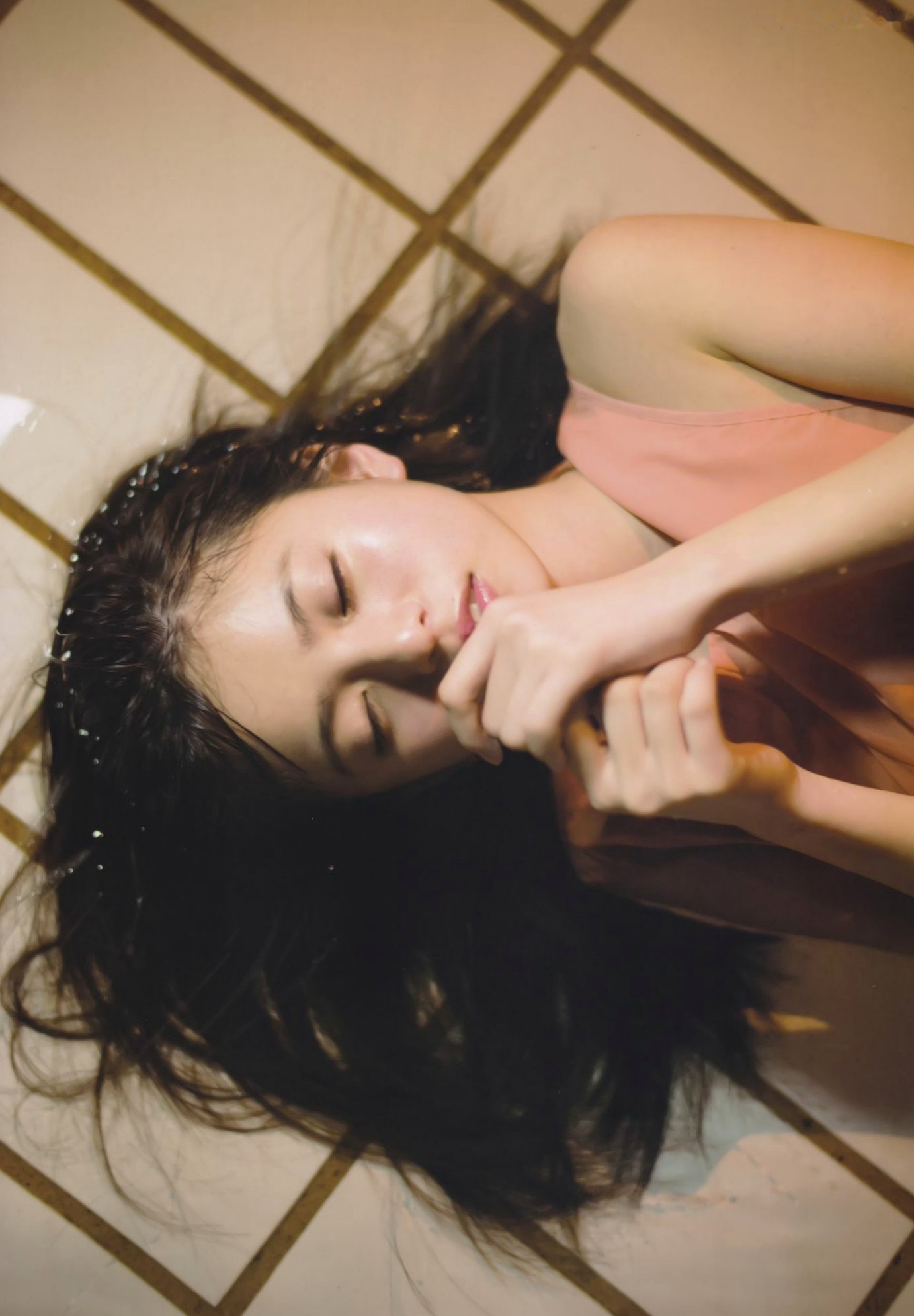 Gallery - 斋藤飞鸟 Asuka Saito 写真集《潮骚》清纯邻家女孩居家氛围感私房照 [120P]日本清纯治愈系女神私房照 女神私房照_秀色女神 - image 51