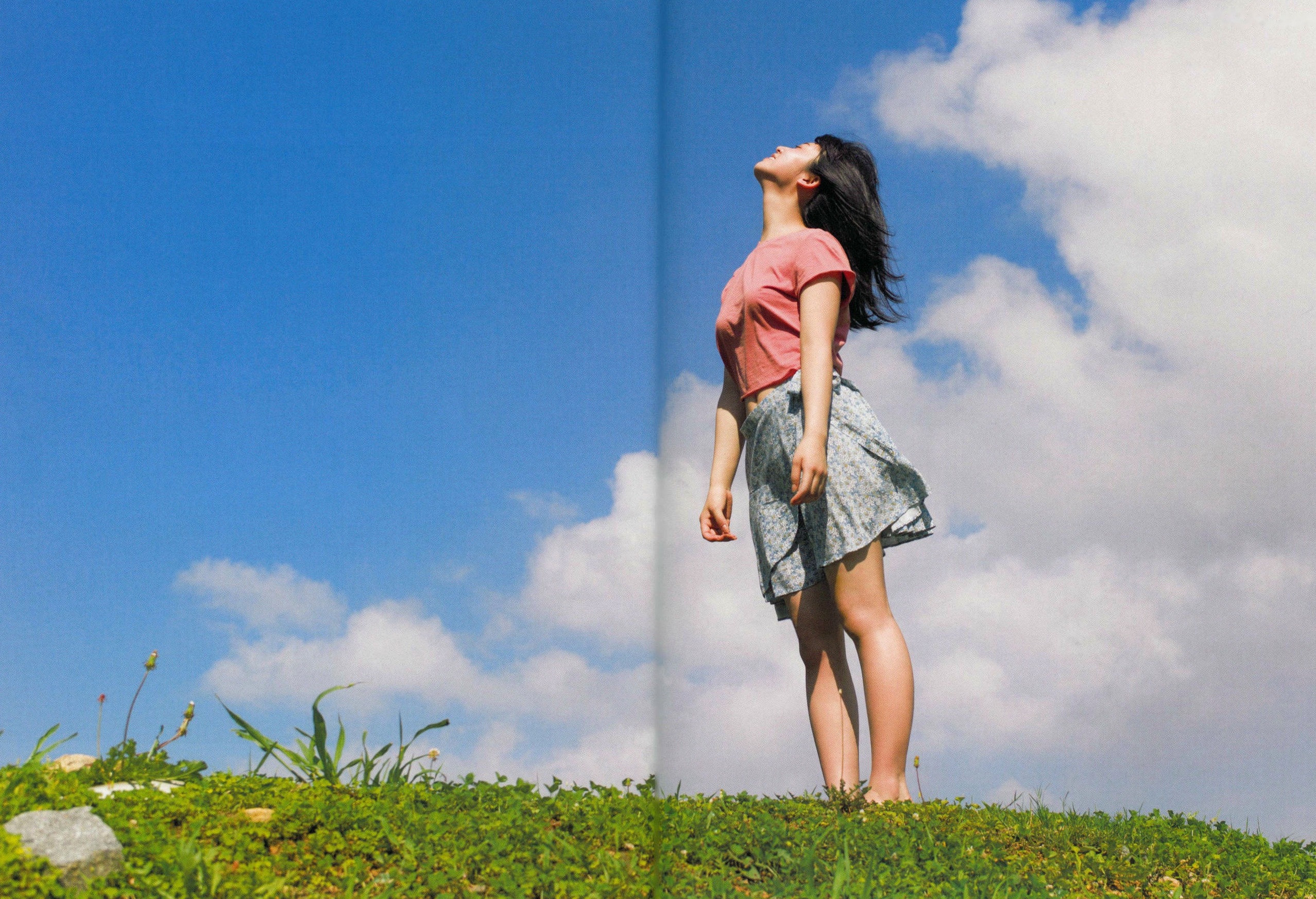 Gallery - 长滨宁琉 (Nagahama Neru) 1st写真集《这里开始》清新旅拍，海边泳装与唯美烟花系列，治愈系甜美女神写真治愈系清新日本比基尼 女神私房照_秀色女神 - image 90