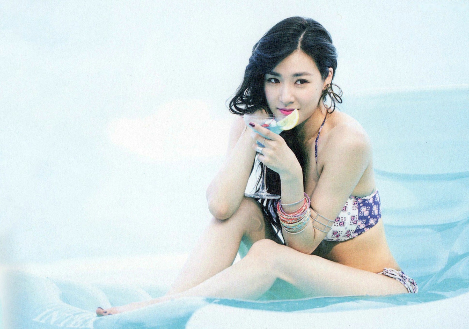 Gallery - PB写真集_Girls' Generation少女时代《Party》夏日海滩泳装高清写真集，清纯甜美与活力四射的夏日绝美盛宴 [32P]韩国清纯比基尼泳池清新 女神私房照_秀色女神 - image 26