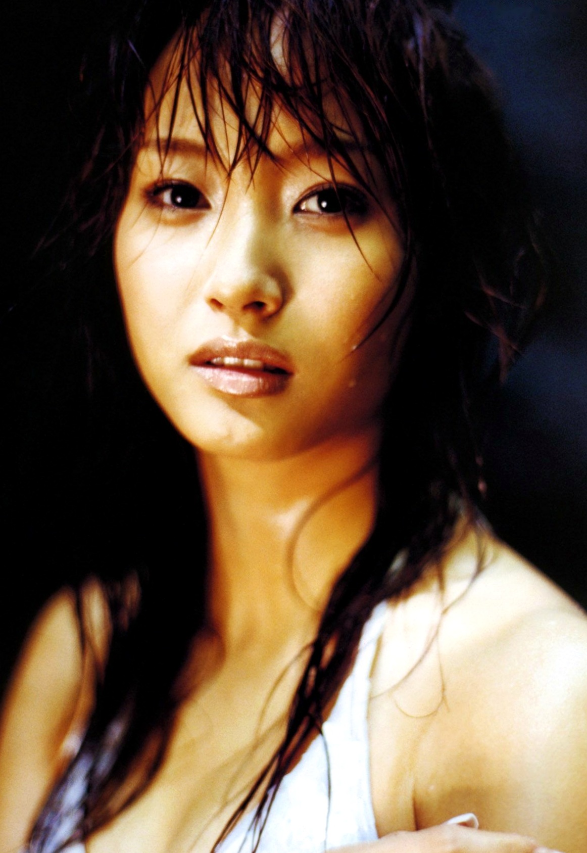 Gallery - PB写真集 藤本美贵《cheri（シェリー）》：湿身比基尼与优雅红裙，展现百变女神清纯与性感风采日本气质清纯比基尼女神 女神私房照_秀色女神 - image 49