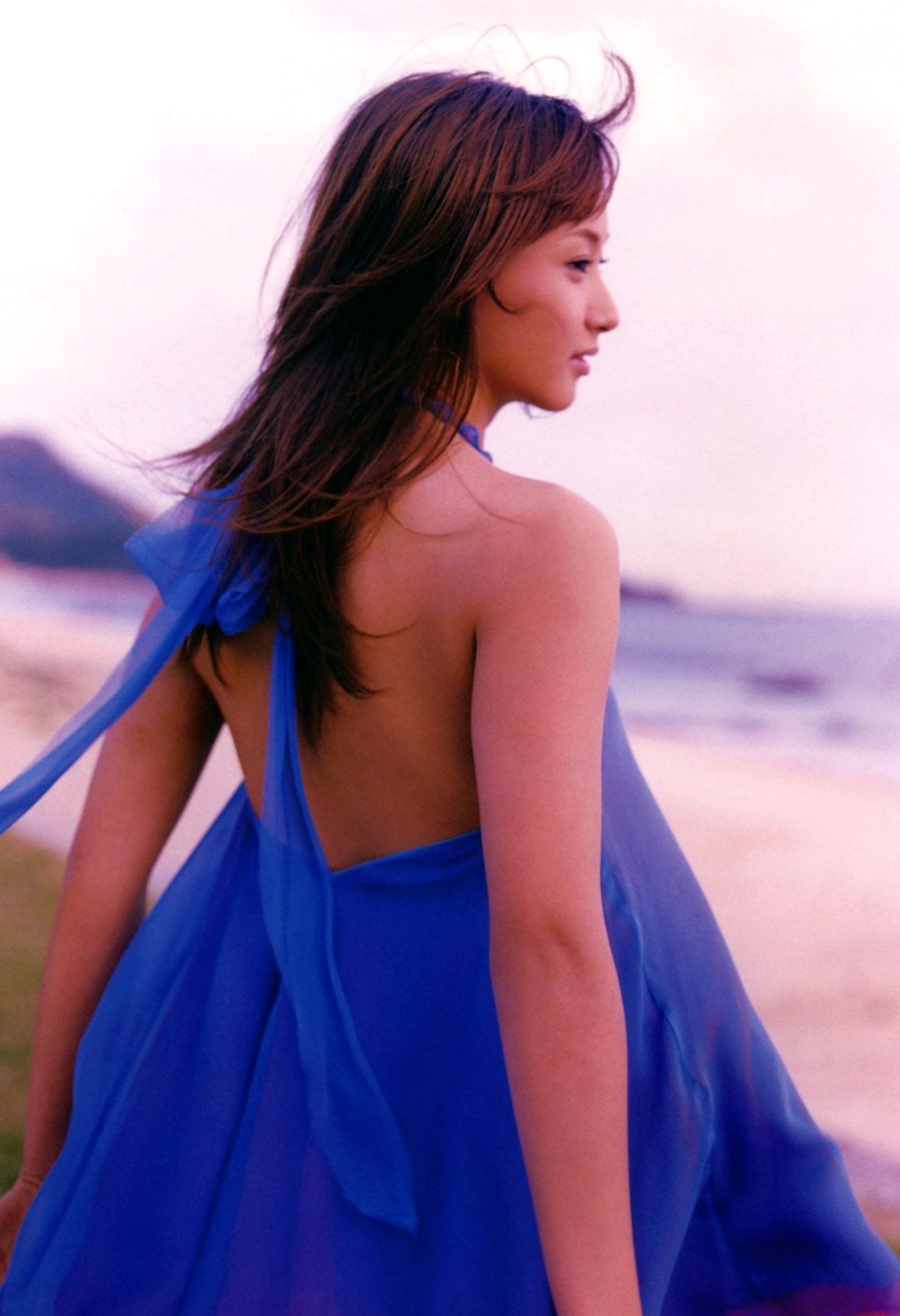 Gallery - PB写真集 藤本美贵《cheri（シェリー）》：湿身比基尼与优雅红裙，展现百变女神清纯与性感风采日本气质清纯比基尼女神 女神私房照_秀色女神 - image 61