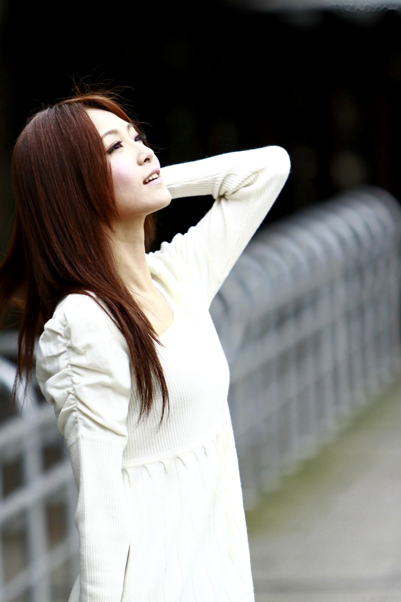 Gallery - 台湾正妹Winnie小雪西门町街拍写真：时尚白裙黑丝御姐范，展现优雅迷人都市气质台湾街拍丝袜气质御女郎 - Royal Lady  女神私房照_秀色女神 - image 13