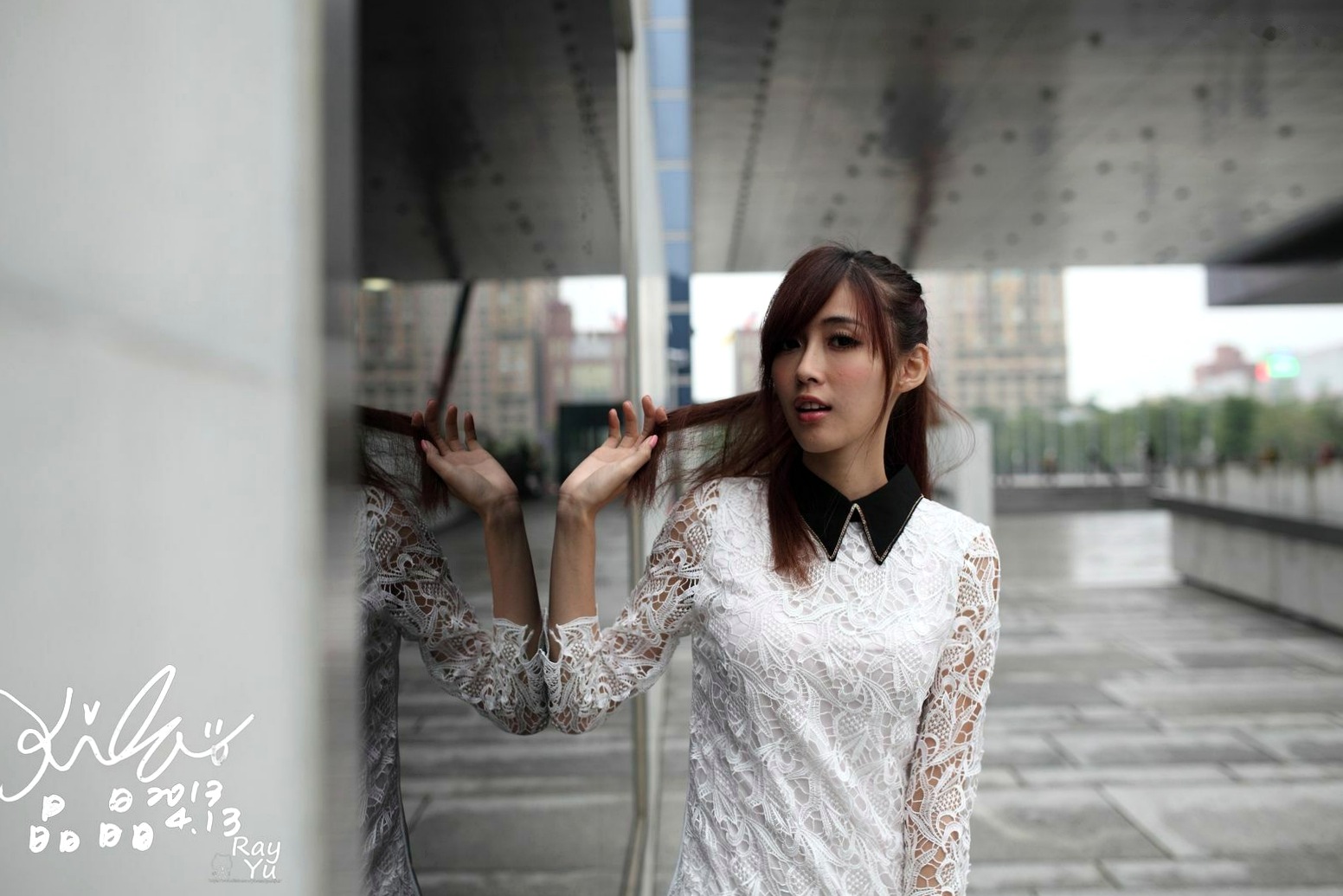 Gallery - 台湾正妹Kila晶晶/廖挺伶精致街拍写真：学院风与黑色丝袜的优雅诱惑（2套合集）台湾黑丝街拍美腿清新 女神私房照_秀色女神 - image 3