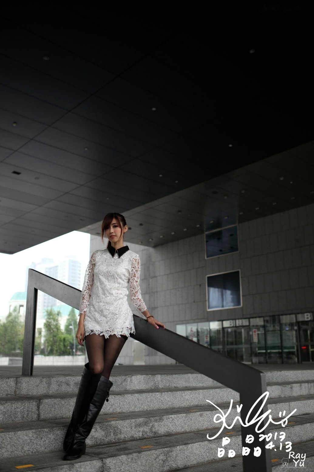 Gallery - 台湾正妹Kila晶晶/廖挺伶精致街拍写真：学院风与黑色丝袜的优雅诱惑（2套合集）台湾黑丝街拍美腿清新 女神私房照_秀色女神 - image 64