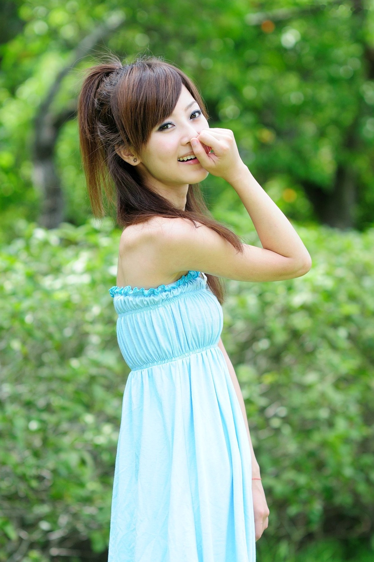 Gallery - 台湾正妹果子Mikako士林官邸清新户外外拍写真，元气少女夏日休闲装扮，纯欲甜美养眼集台湾清新户外清纯养眼 女神私房照_秀色女神 - image 19