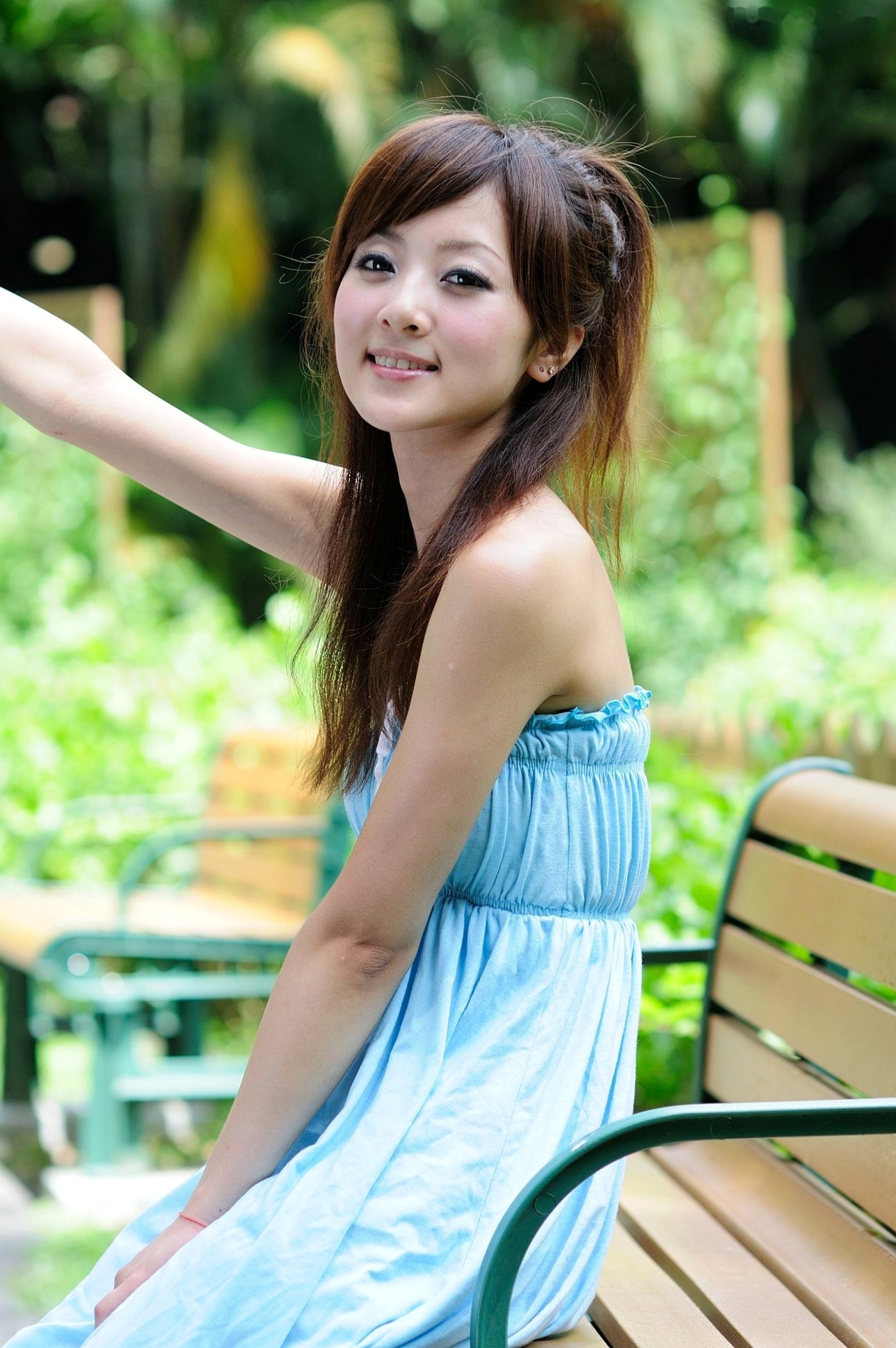 Gallery - 台湾正妹果子Mikako士林官邸清新户外外拍写真，元气少女夏日休闲装扮，纯欲甜美养眼集台湾清新户外清纯养眼 女神私房照_秀色女神 - image 22