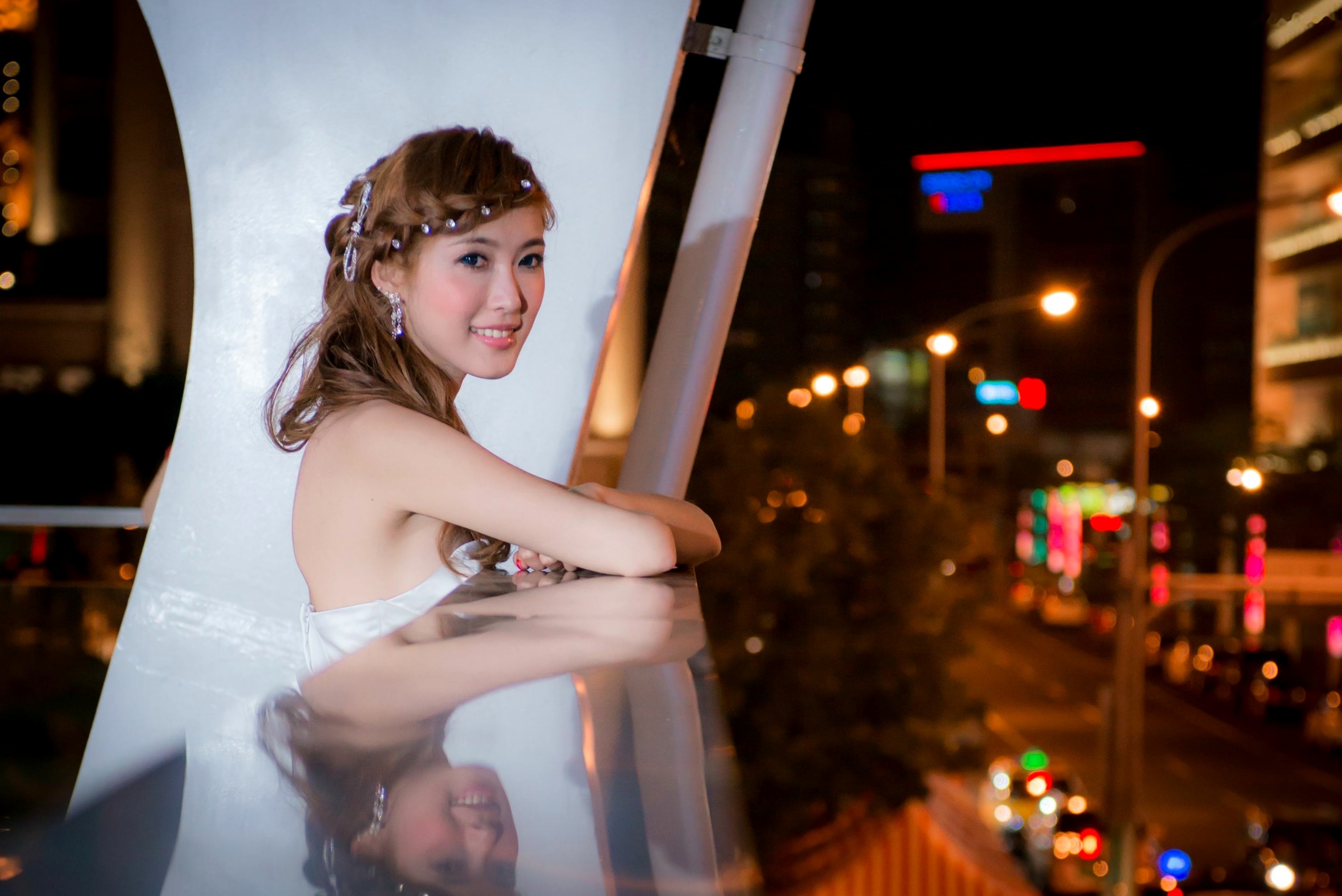 Gallery - 台湾女神金允乔Kila晶晶：浪漫摩天轮夜景婚纱写真清新演绎台湾婚纱清新气质 女神私房照_秀色女神 - image 5