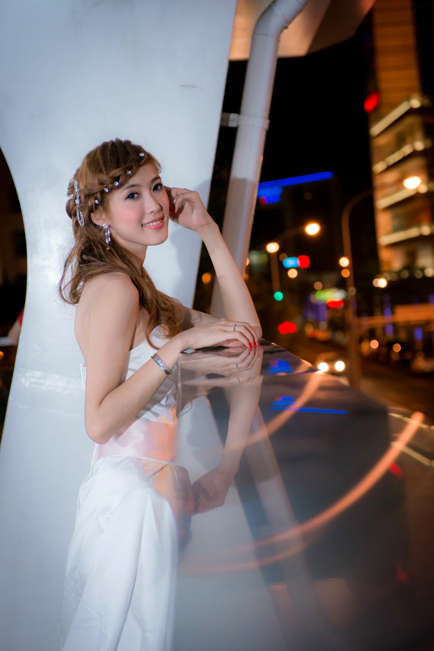 Gallery - 台湾女神金允乔Kila晶晶：浪漫摩天轮夜景婚纱写真清新演绎台湾婚纱清新气质 女神私房照_秀色女神 - image 7