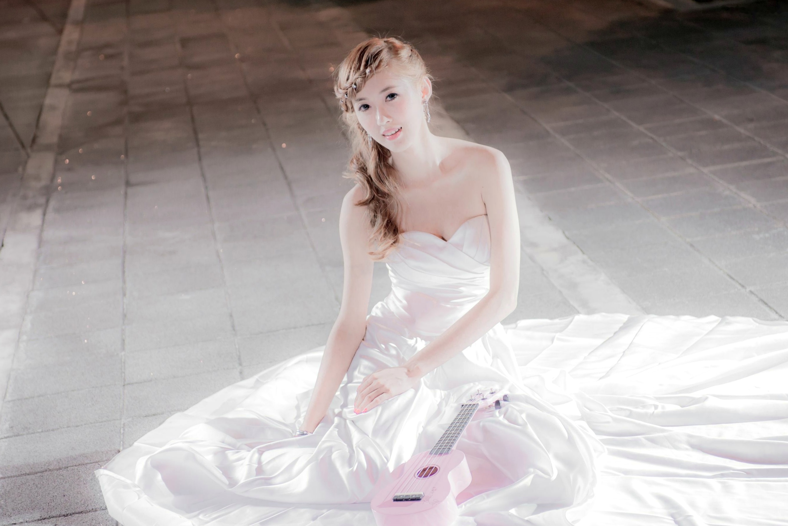 Gallery - 台湾女神金允乔Kila晶晶：浪漫摩天轮夜景婚纱写真清新演绎台湾婚纱清新气质 女神私房照_秀色女神 - image 41