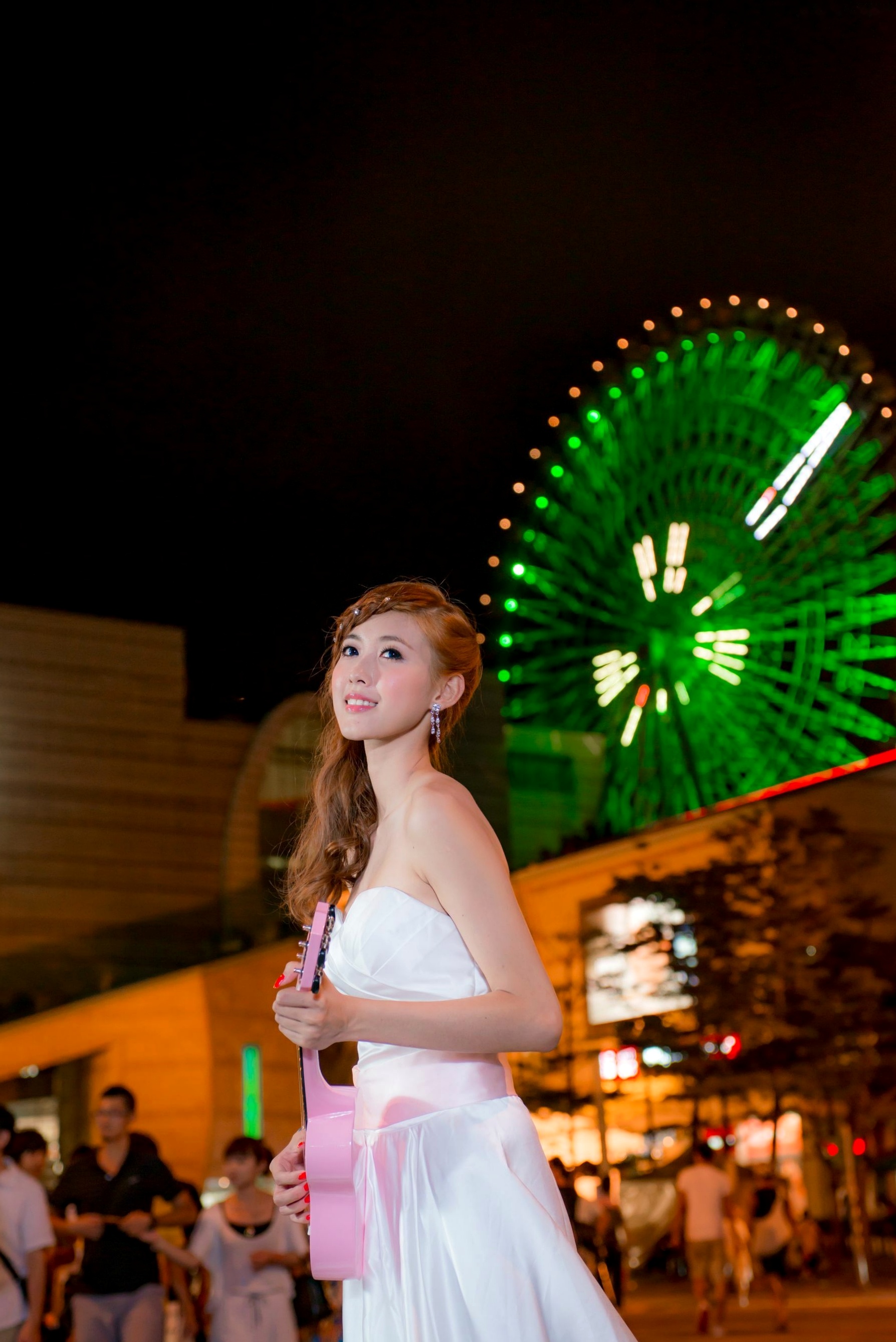 Gallery - 台湾女神金允乔Kila晶晶：浪漫摩天轮夜景婚纱写真清新演绎台湾婚纱清新气质 女神私房照_秀色女神 - image 44