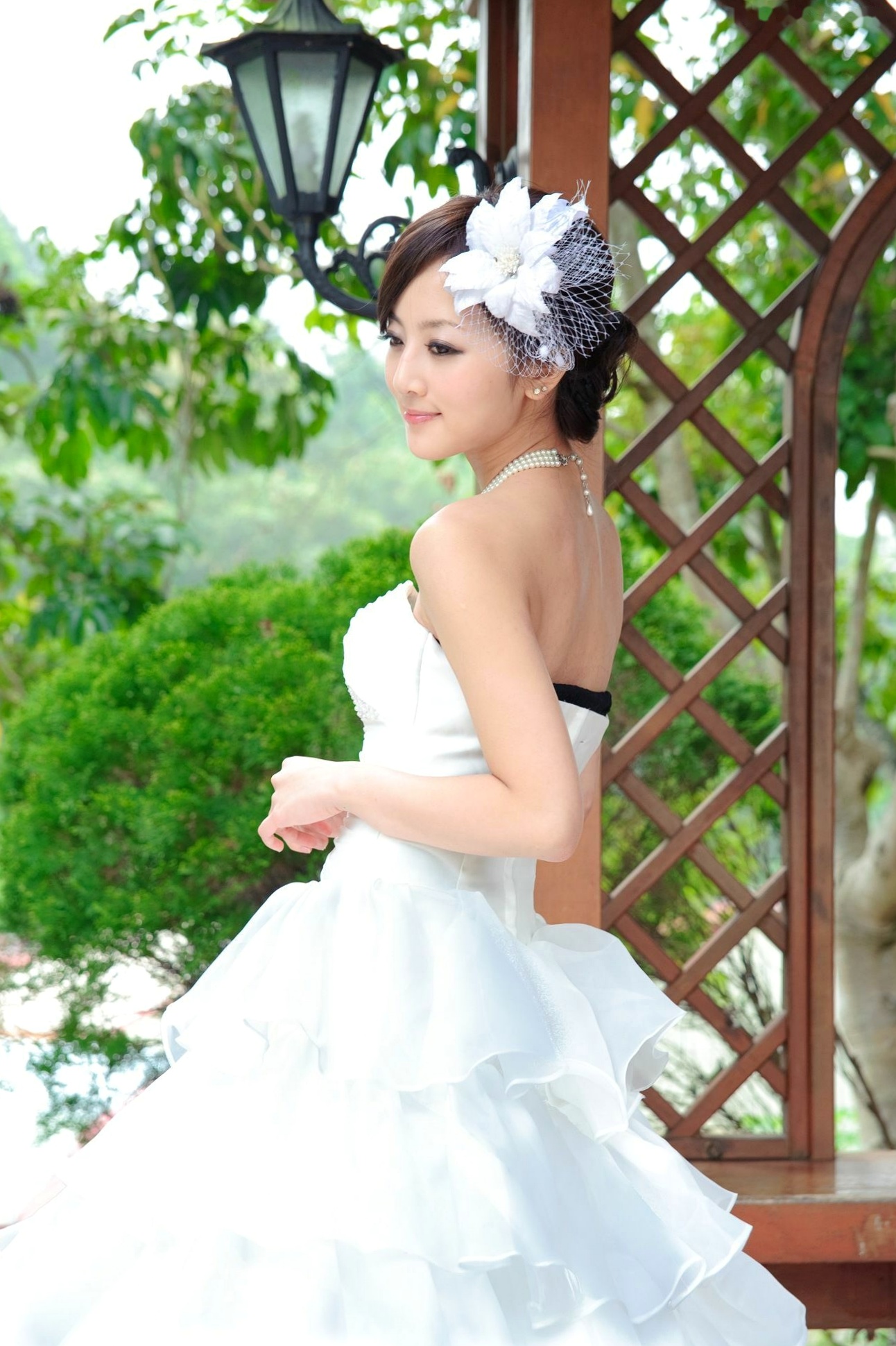 Gallery - 台湾正妹张凯洁/张允霏《日月潭+纸教堂(婚纱)》纯白婚纱写真，唯美户外大片，气质女神清新脱俗台湾婚纱气质清新女神 女神私房照_秀色女神 - image 9