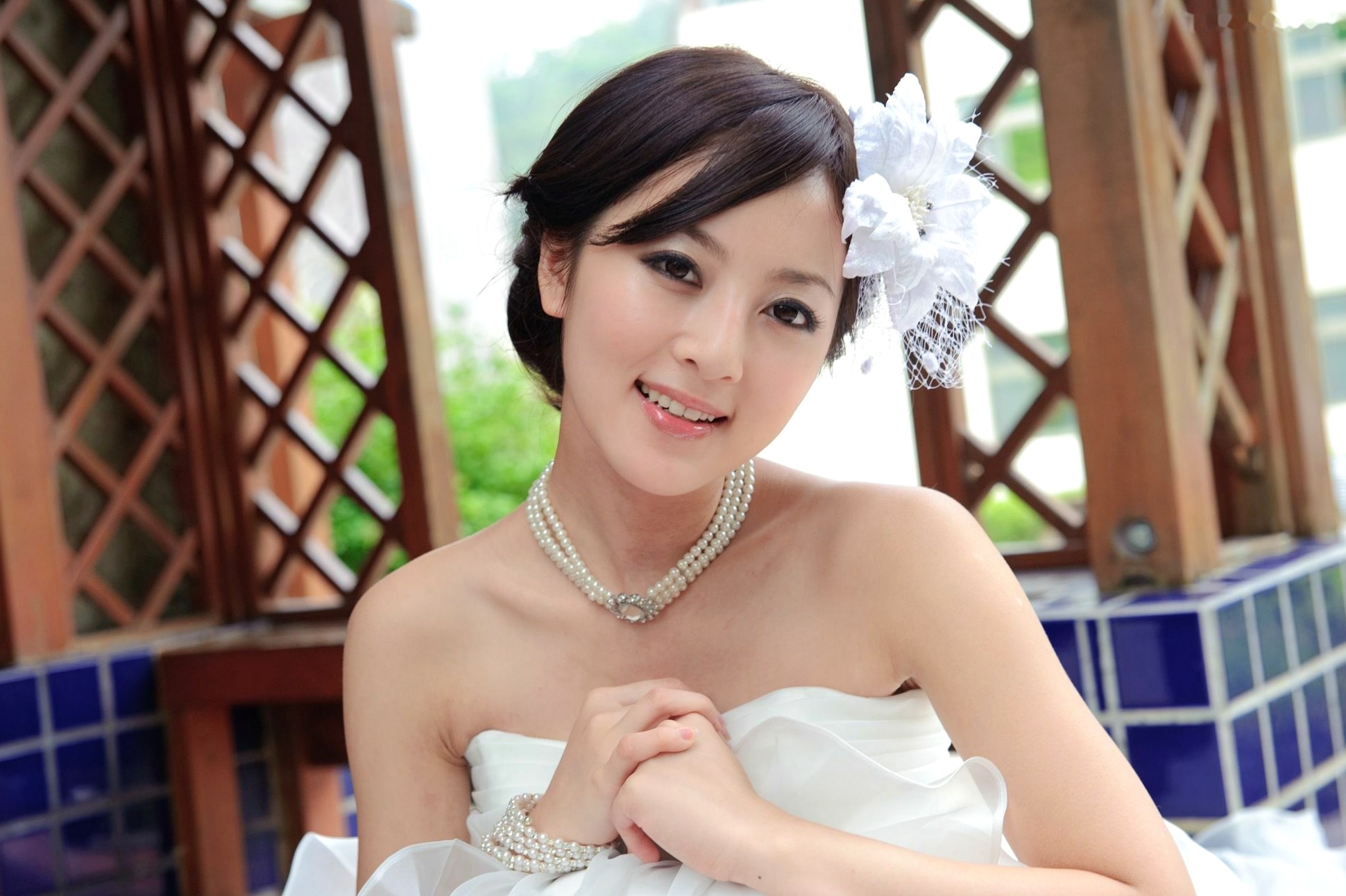 Gallery - 台湾正妹张凯洁/张允霏《日月潭+纸教堂(婚纱)》纯白婚纱写真，唯美户外大片，气质女神清新脱俗台湾婚纱气质清新女神 女神私房照_秀色女神 - image 11
