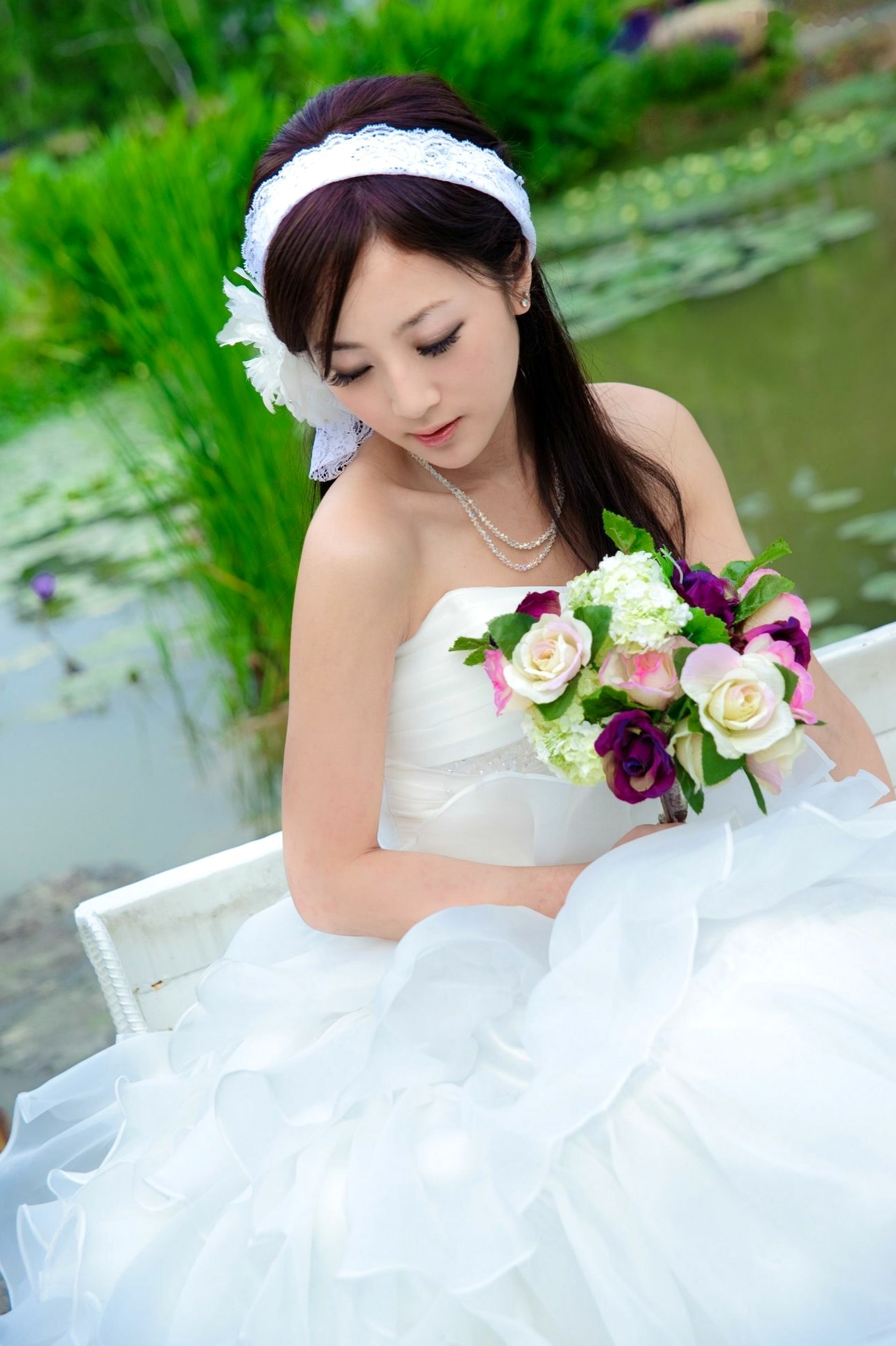 Gallery - 台湾正妹张凯洁/张允霏《日月潭+纸教堂(婚纱)》纯白婚纱写真，唯美户外大片，气质女神清新脱俗台湾婚纱气质清新女神 女神私房照_秀色女神 - image 36