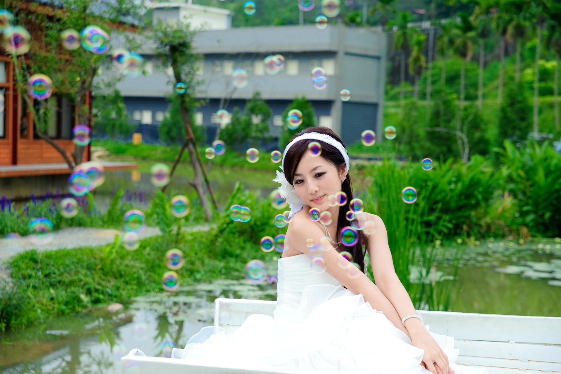 Gallery - 台湾正妹张凯洁/张允霏《日月潭+纸教堂(婚纱)》纯白婚纱写真，唯美户外大片，气质女神清新脱俗台湾婚纱气质清新女神 女神私房照_秀色女神 - image 37