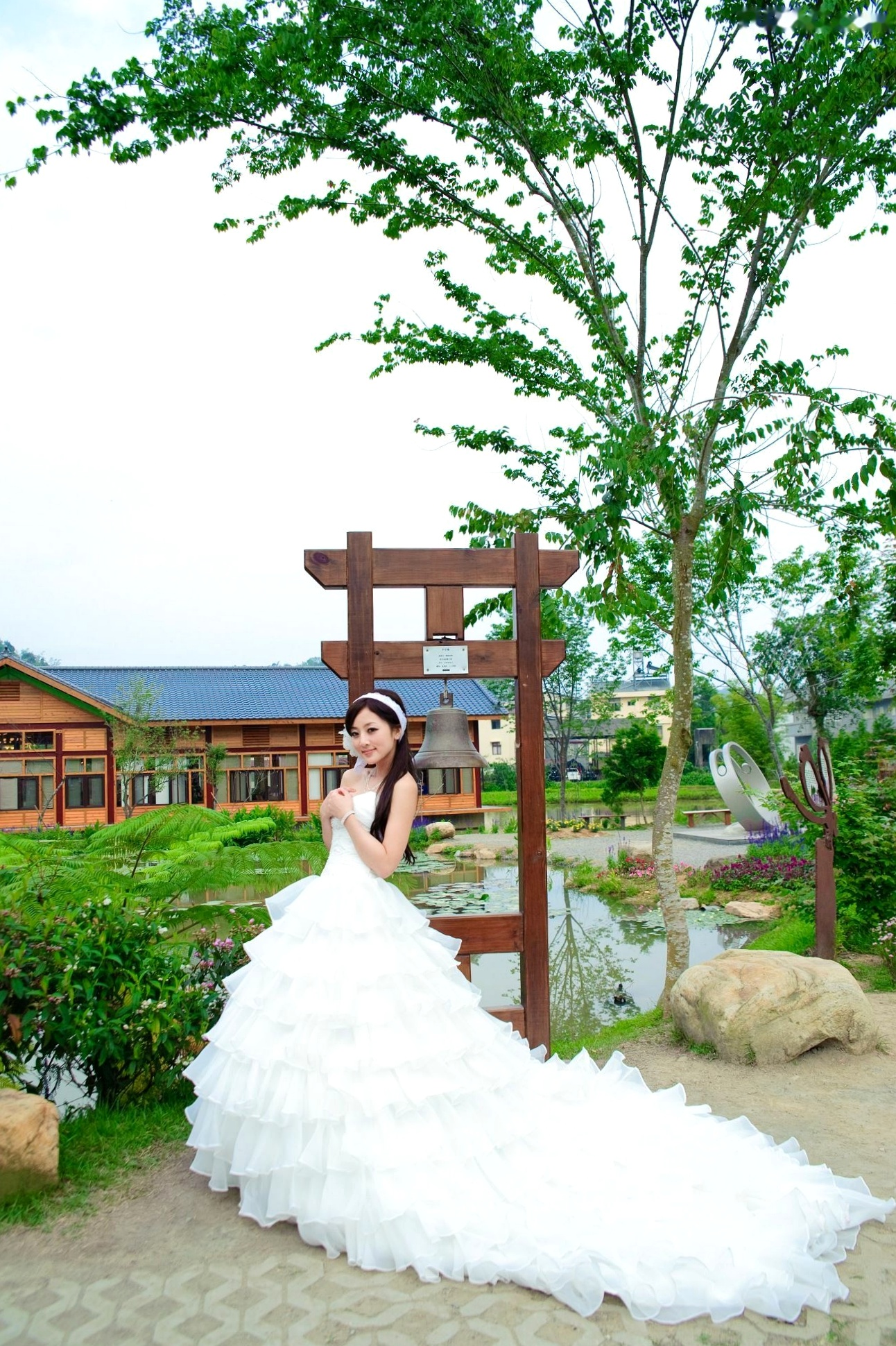 Gallery - 台湾正妹张凯洁/张允霏《日月潭+纸教堂(婚纱)》纯白婚纱写真，唯美户外大片，气质女神清新脱俗台湾婚纱气质清新女神 女神私房照_秀色女神 - image 38