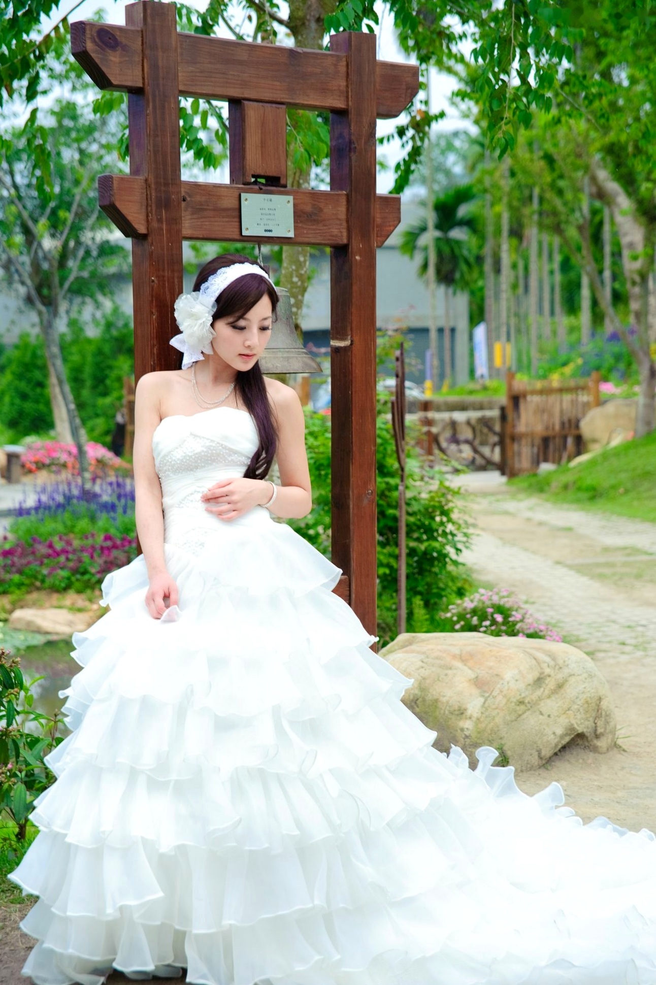 Gallery - 台湾正妹张凯洁/张允霏《日月潭+纸教堂(婚纱)》纯白婚纱写真，唯美户外大片，气质女神清新脱俗台湾婚纱气质清新女神 女神私房照_秀色女神 - image 40