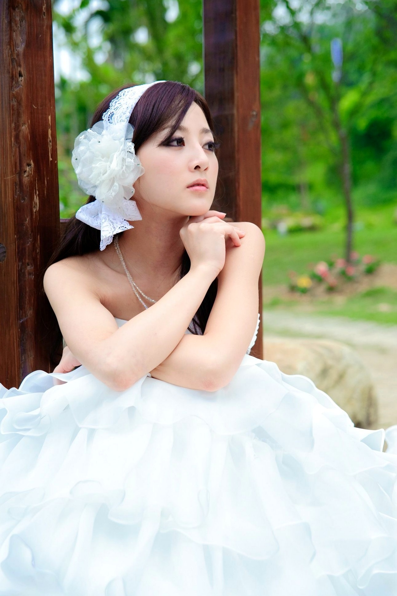 Gallery - 台湾正妹张凯洁/张允霏《日月潭+纸教堂(婚纱)》纯白婚纱写真，唯美户外大片，气质女神清新脱俗台湾婚纱气质清新女神 女神私房照_秀色女神 - image 42