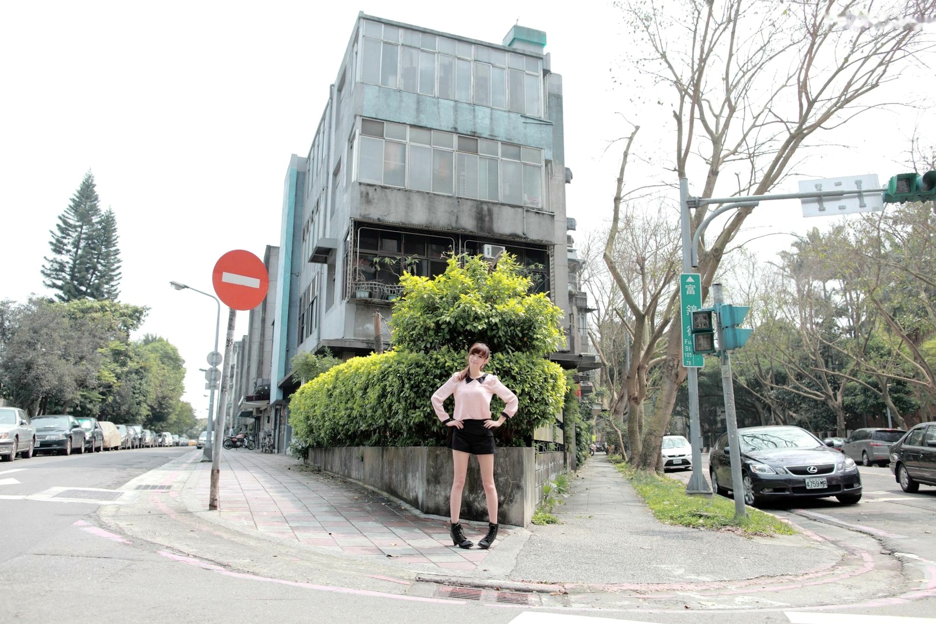 Gallery - 台湾甜美正妹Kila晶晶(金允乔)超短裙清新街拍，户外日常私房写真集街拍台湾美腿清新女神 女神私房照_秀色女神 - image 2