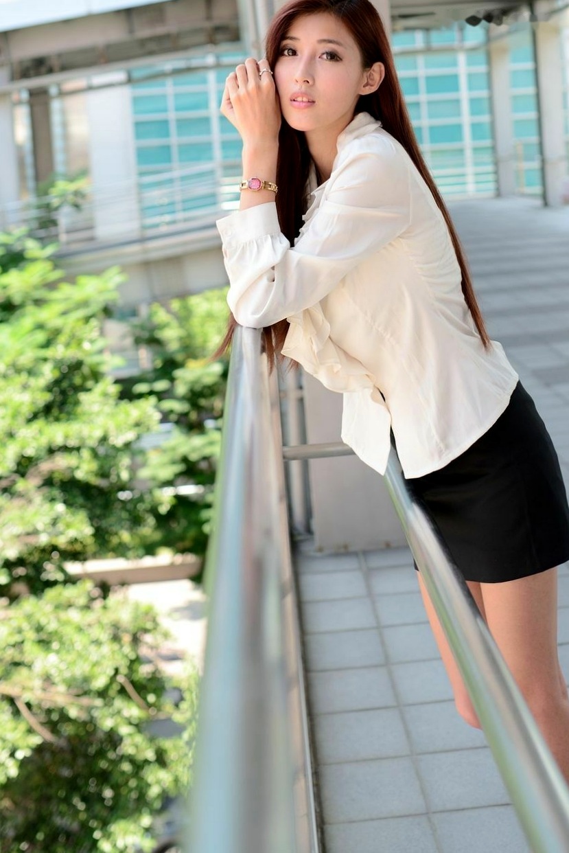 Gallery - 台湾甜美正妹Kila晶晶(金允乔)超短裙清新街拍，户外日常私房写真集街拍台湾美腿清新女神 女神私房照_秀色女神 - image 34