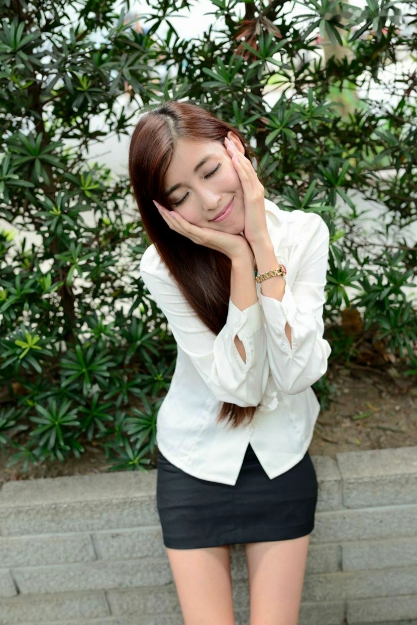 Gallery - 台湾甜美正妹Kila晶晶(金允乔)超短裙清新街拍，户外日常私房写真集街拍台湾美腿清新女神 女神私房照_秀色女神 - image 46