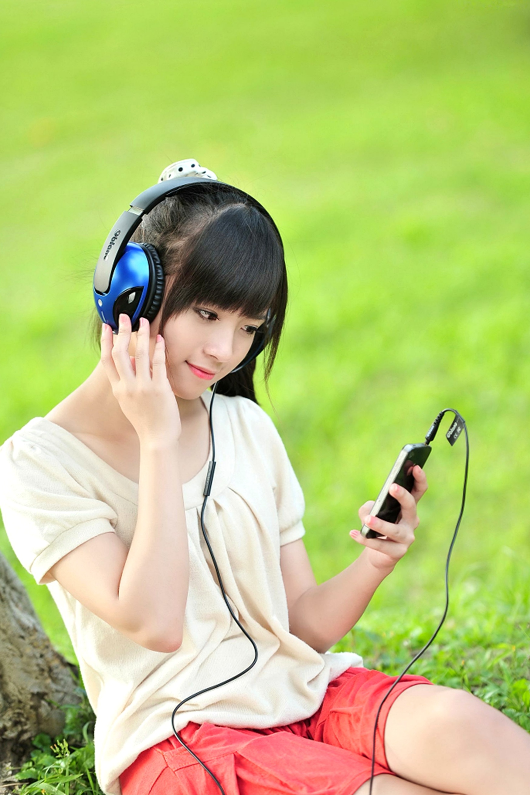 Gallery - 台湾正妹虞成敬（小敬）逸仙公园清新户外写真，头戴耳机甜美可人，治愈系纯净美少女日常街拍台湾清新治愈系户外萝莉 女神私房照_秀色女神 - image 8