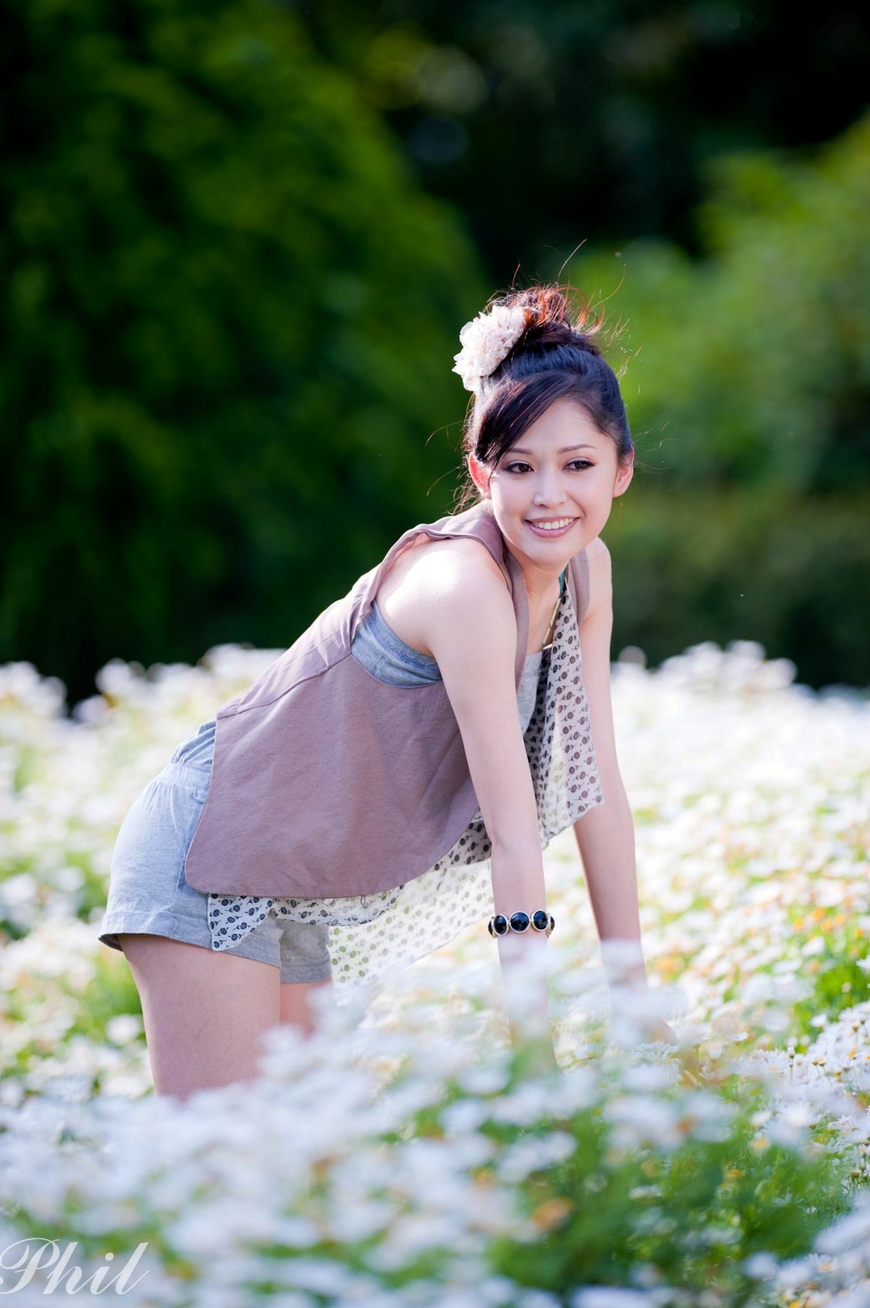 Gallery - 台湾女神Avy杜可薇花园户外清纯外拍，甜美阳光夏日吊带短裤写真集台湾清新户外治愈系女神 女神私房照_秀色女神 - image 12