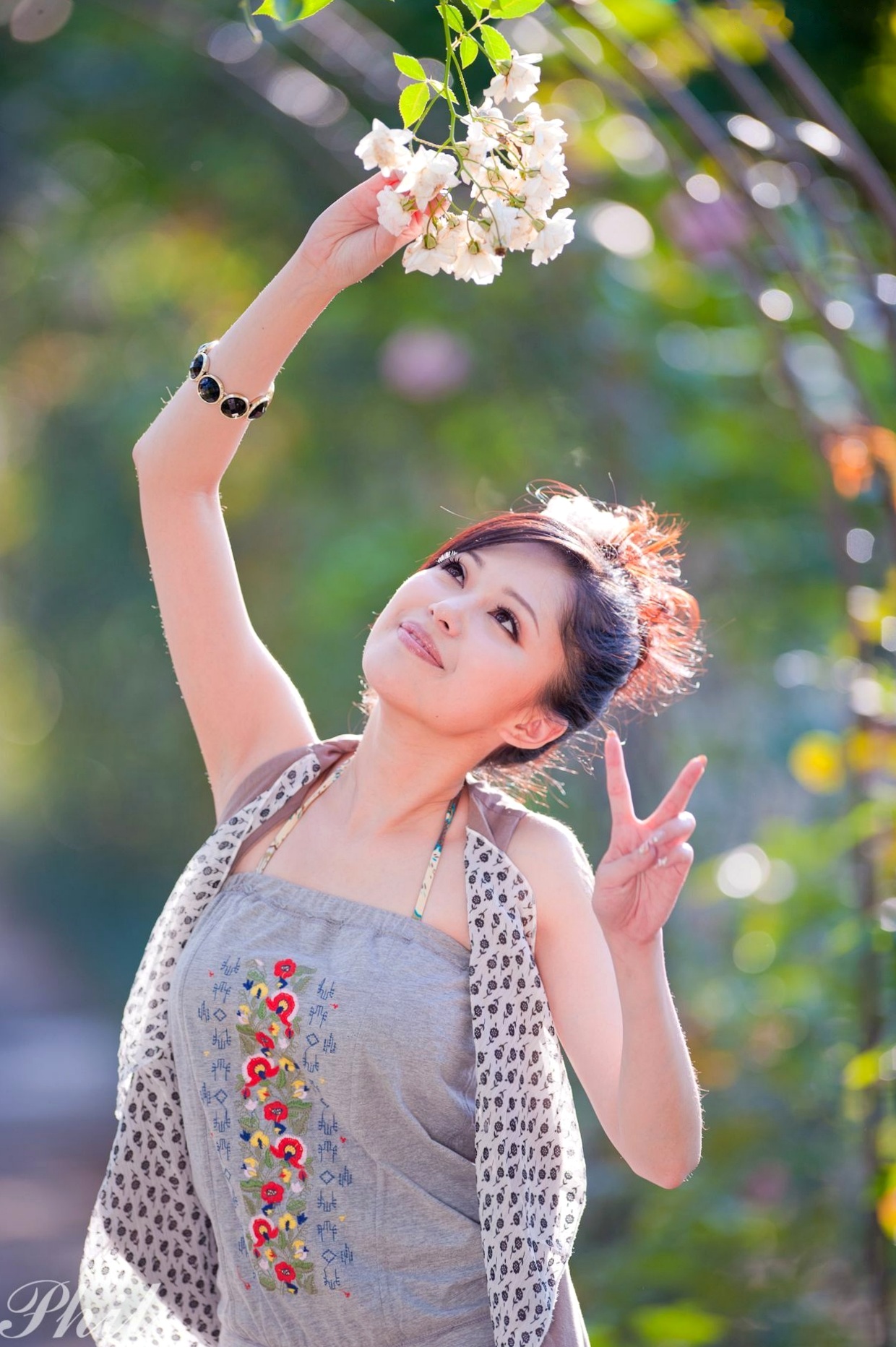 Gallery - 台湾女神Avy杜可薇花园户外清纯外拍，甜美阳光夏日吊带短裤写真集台湾清新户外治愈系女神 女神私房照_秀色女神 - image 59