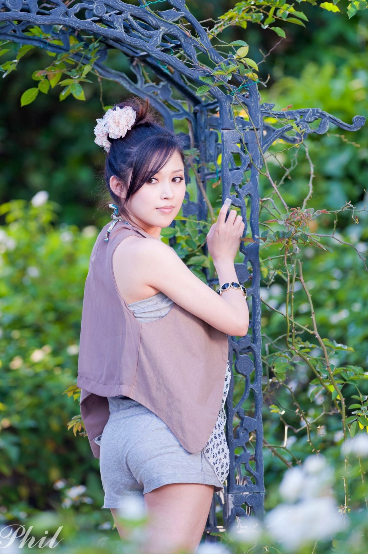 Gallery - 台湾女神Avy杜可薇花园户外清纯外拍，甜美阳光夏日吊带短裤写真集台湾清新户外治愈系女神 女神私房照_秀色女神 - image 75