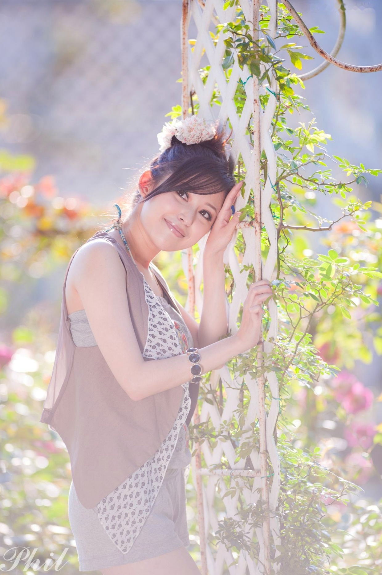 Gallery - 台湾女神Avy杜可薇花园户外清纯外拍，甜美阳光夏日吊带短裤写真集台湾清新户外治愈系女神 女神私房照_秀色女神 - image 97
