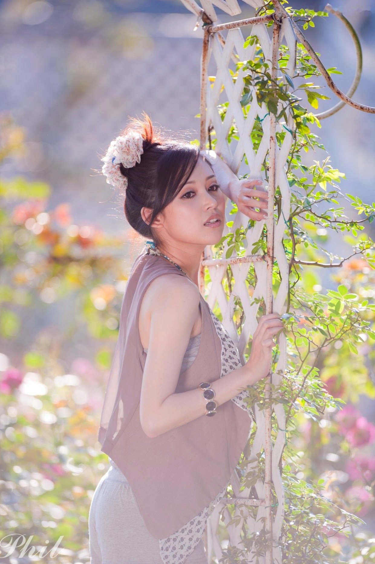 Gallery - 台湾女神Avy杜可薇花园户外清纯外拍，甜美阳光夏日吊带短裤写真集台湾清新户外治愈系女神 女神私房照_秀色女神 - image 100