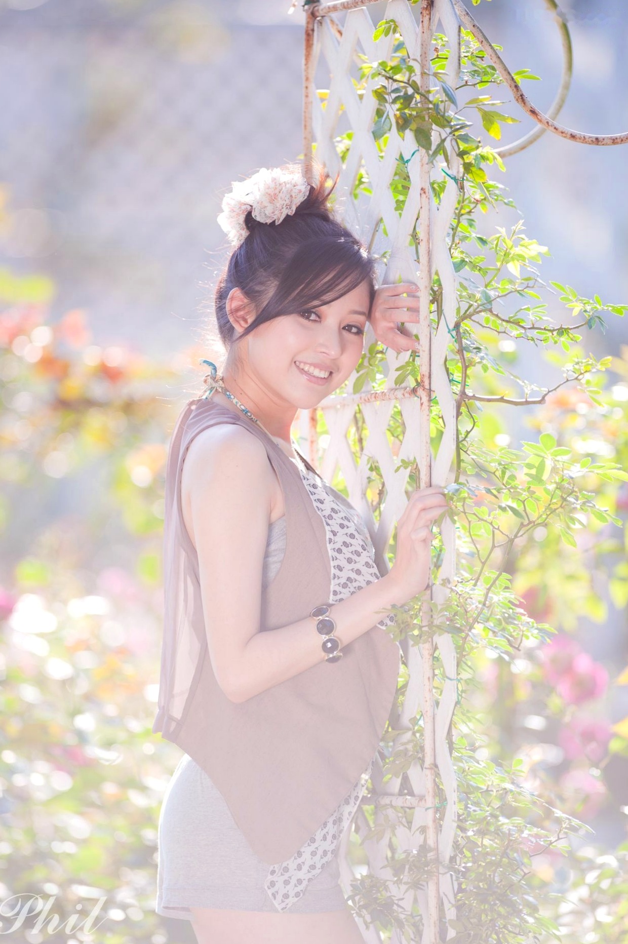 Gallery - 台湾女神Avy杜可薇花园户外清纯外拍，甜美阳光夏日吊带短裤写真集台湾清新户外治愈系女神 女神私房照_秀色女神 - image 102