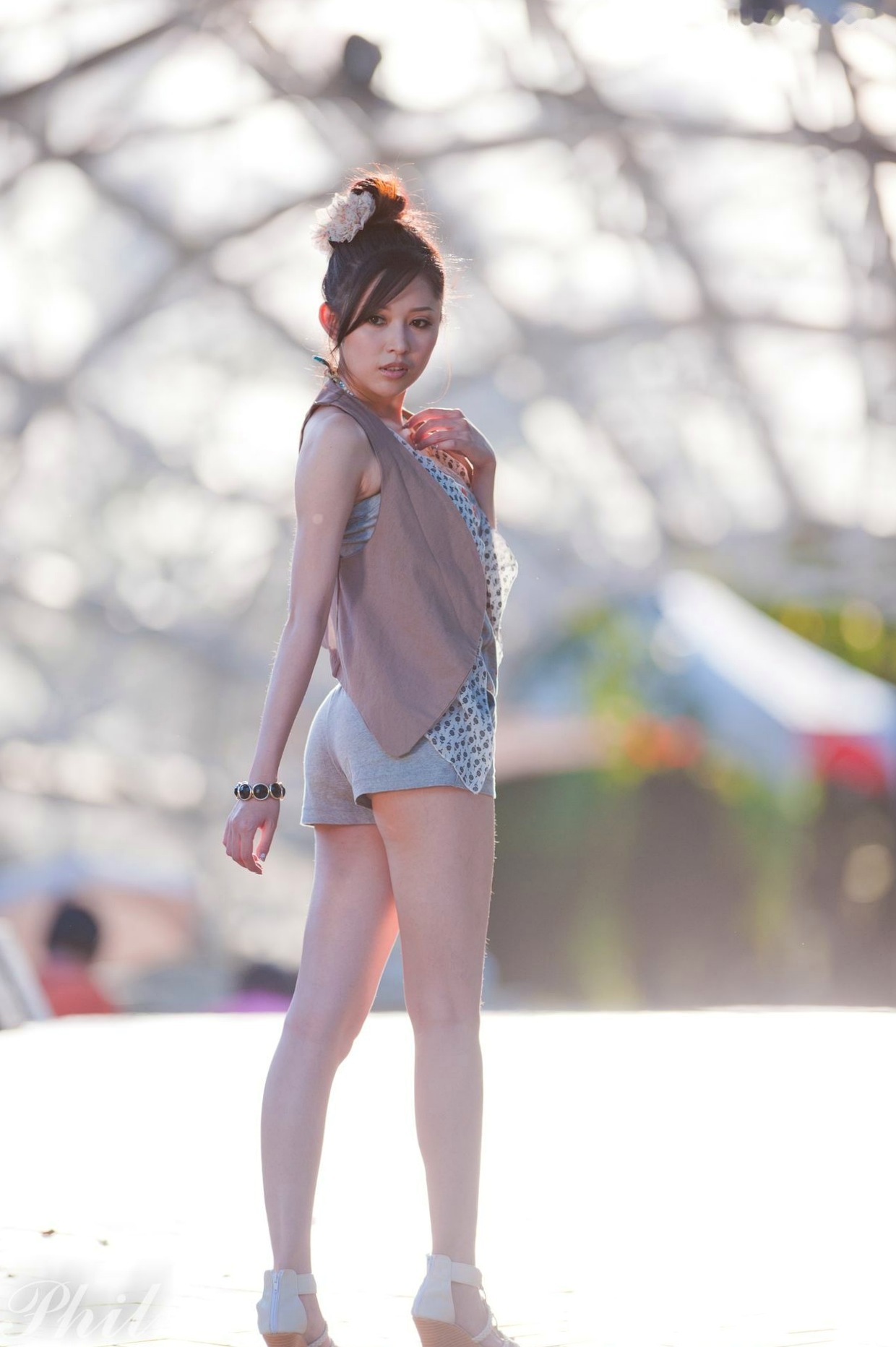 Gallery - 台湾女神Avy杜可薇花园户外清纯外拍，甜美阳光夏日吊带短裤写真集台湾清新户外治愈系女神 女神私房照_秀色女神 - image 123