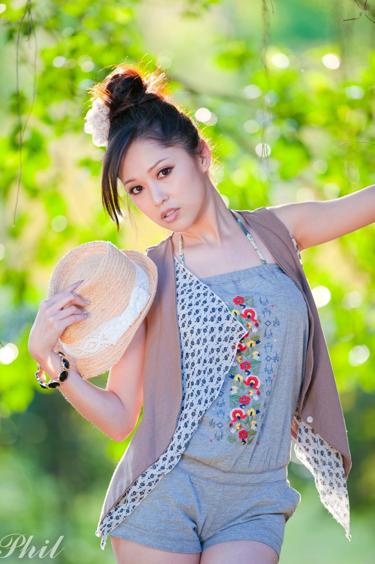 Gallery - 台湾女神Avy杜可薇花园户外清纯外拍，甜美阳光夏日吊带短裤写真集台湾清新户外治愈系女神 女神私房照_秀色女神 - image 125