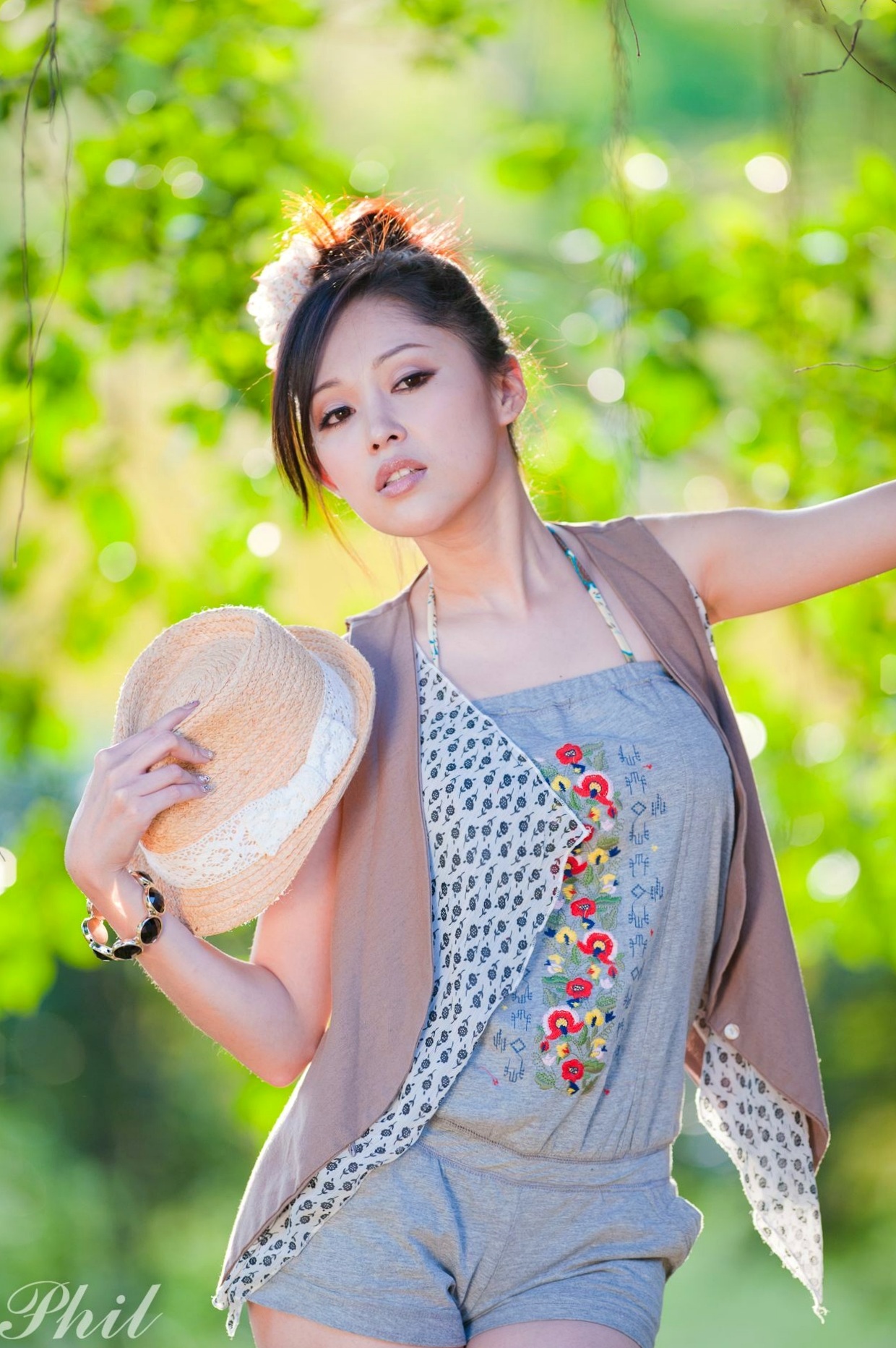 Gallery - 台湾女神Avy杜可薇花园户外清纯外拍，甜美阳光夏日吊带短裤写真集台湾清新户外治愈系女神 女神私房照_秀色女神 - image 126