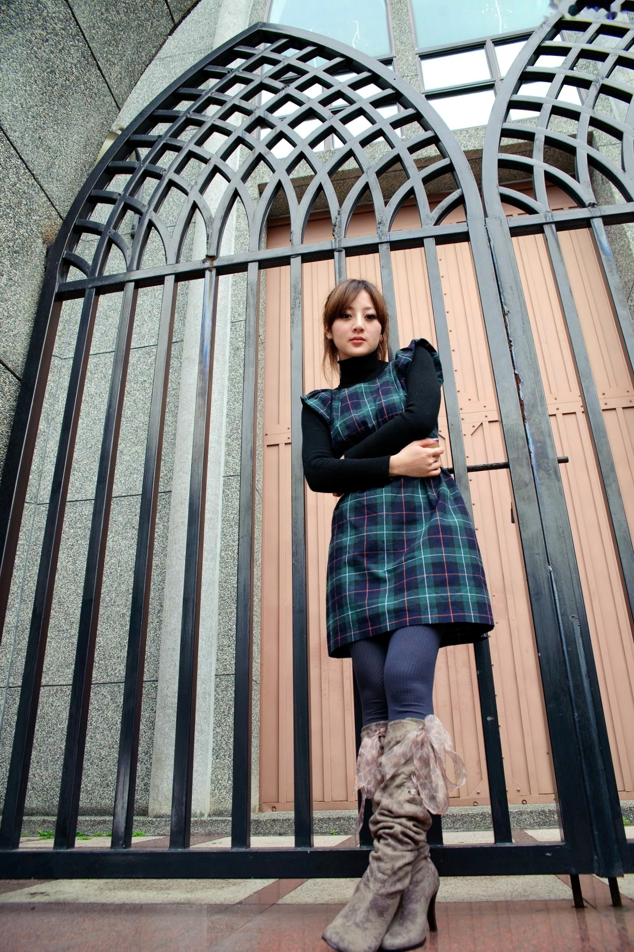 Gallery - 台湾正妹果子Mikako淡水外拍写真，清新甜美冬季穿搭尽显治愈系少女质感台湾户外清新治愈系街拍 女神私房照_秀色女神 - image 32