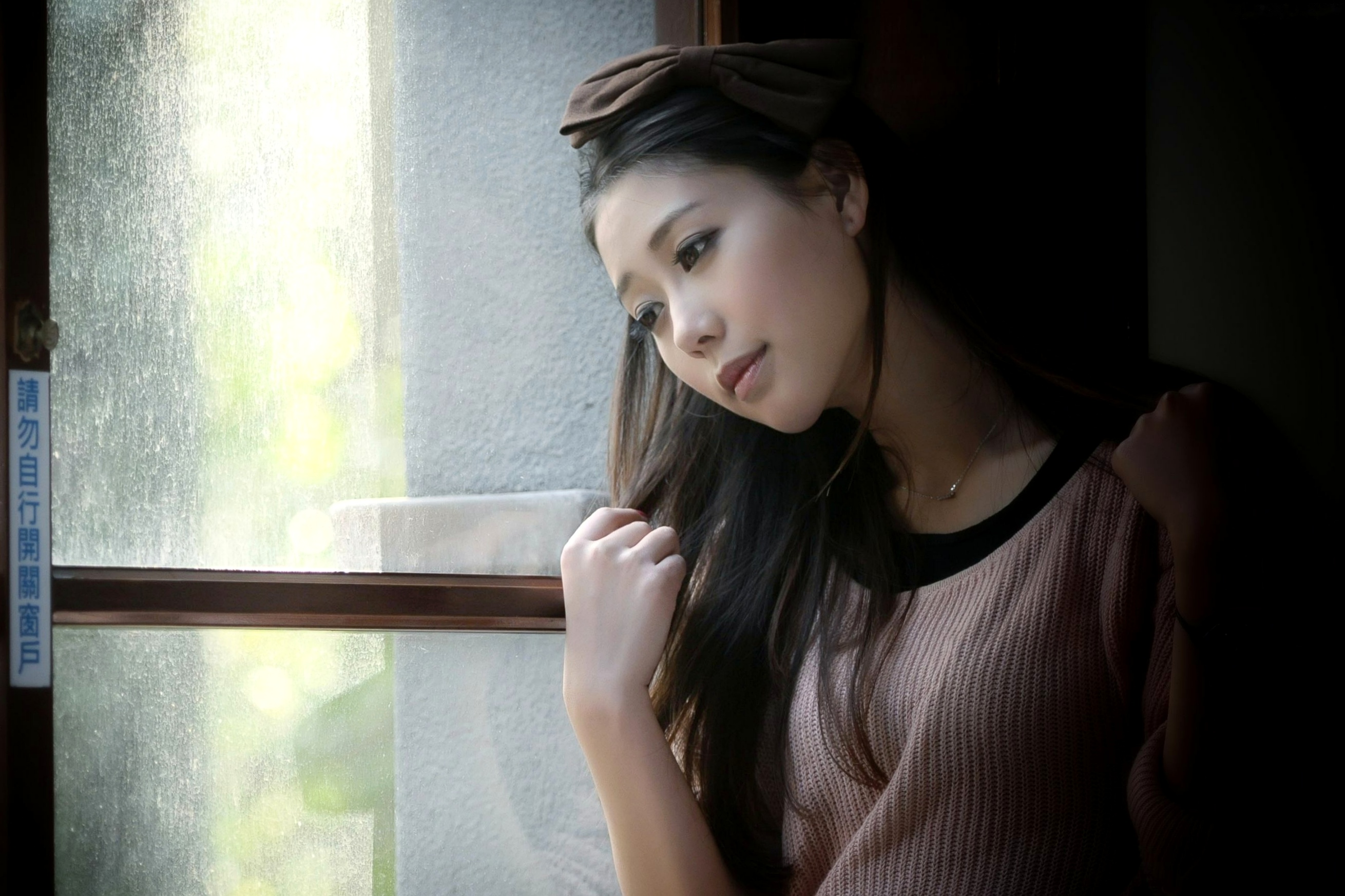 Gallery - 台湾女神佳贝儿《唯美时尚外拍》户外写真，清纯侧颜与迷人光影的视觉盛宴台湾清新气质户外治愈系 女神私房照_秀色女神 - image 25