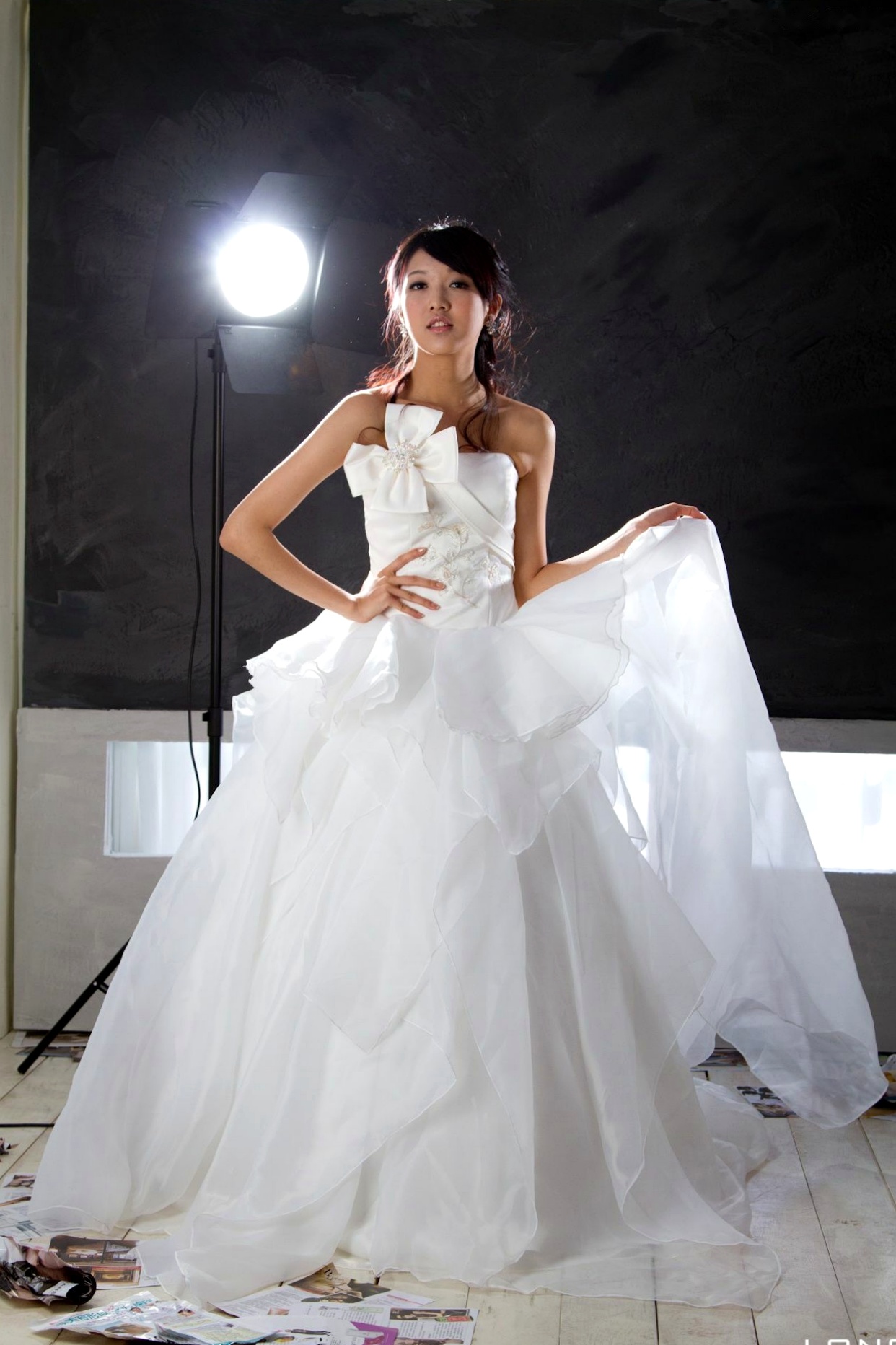Gallery - 台湾正妹模特 - model陈玮廷Jill纯白婚纱写真，精致礼服尽显古典浪漫优雅气质台湾婚纱气质优雅 女神私房照_秀色女神 - image 2