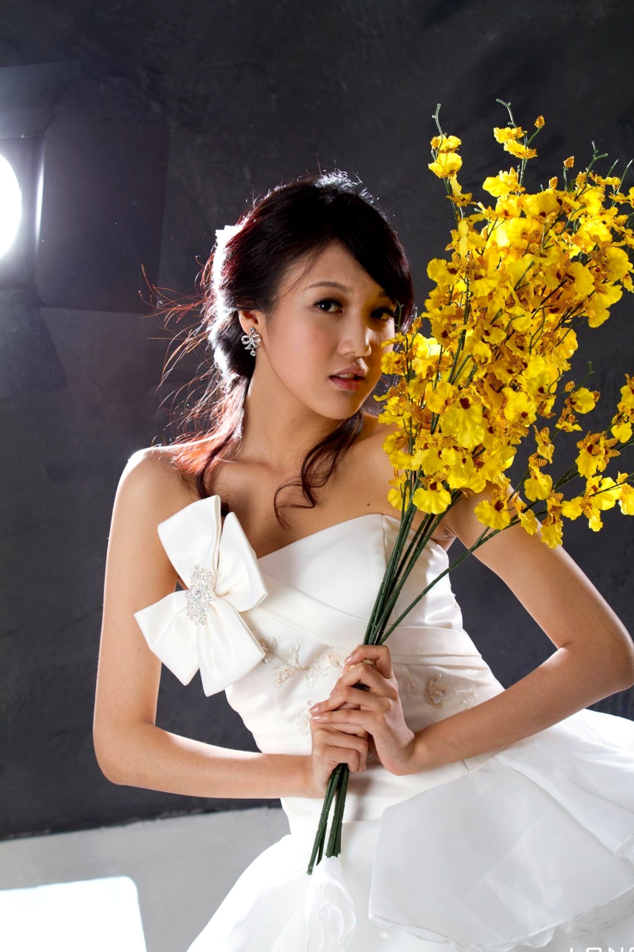 Gallery - 台湾正妹模特 - model陈玮廷Jill纯白婚纱写真，精致礼服尽显古典浪漫优雅气质台湾婚纱气质优雅 女神私房照_秀色女神 - image 7