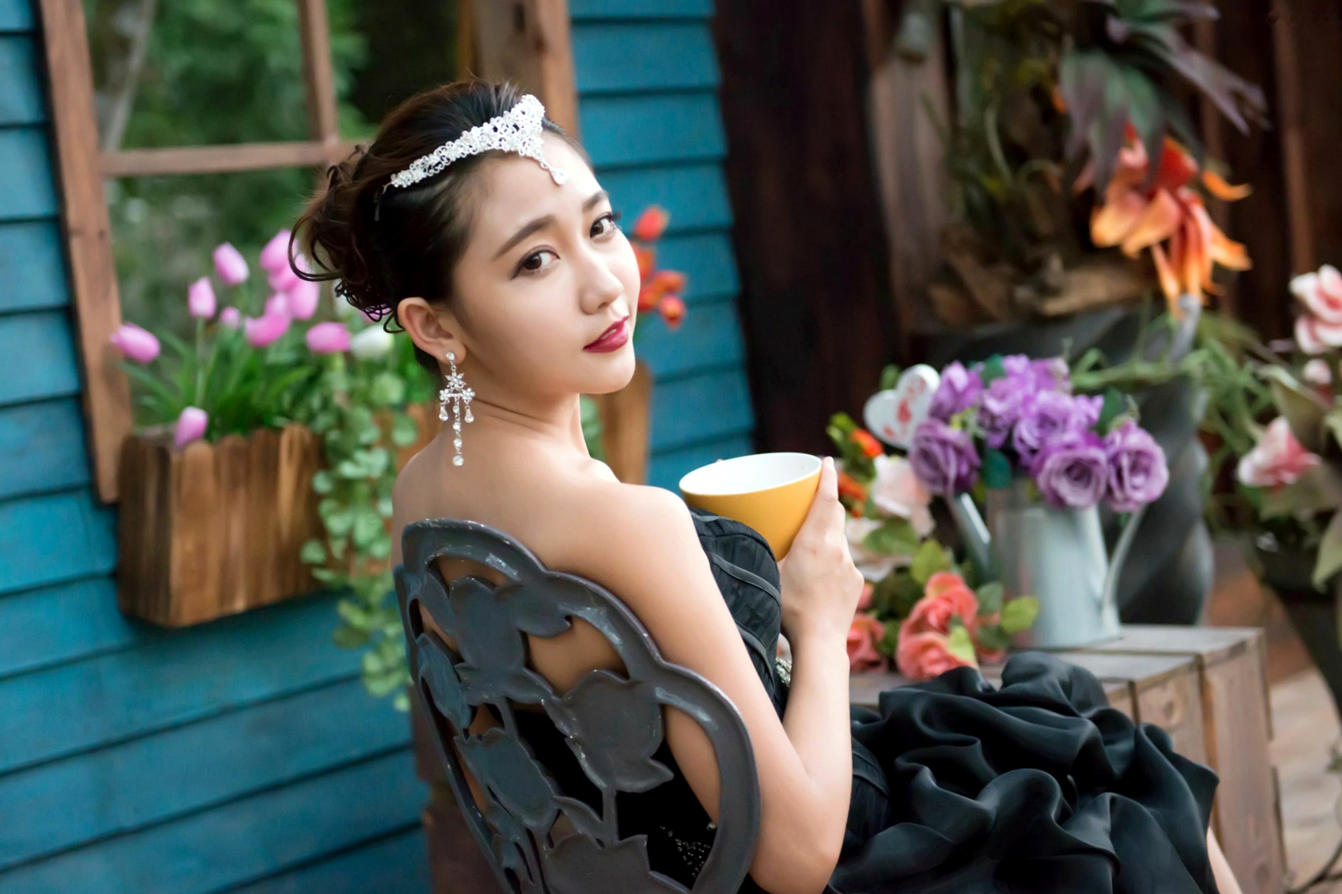 Gallery - 台湾正妹许庆琳/许庆伶私房写真：《绽放的玫瑰》复古红裙名媛与户外旋转阶梯优雅大片台湾气质女神清新私房照 女神私房照_秀色女神 - image 5