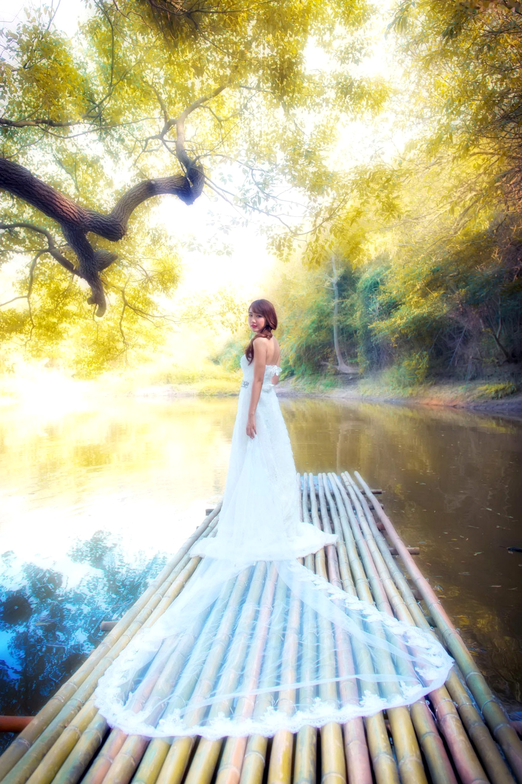 Gallery - 台湾正妹许庆琳/许庆伶私房写真：《绽放的玫瑰》复古红裙名媛与户外旋转阶梯优雅大片台湾气质女神清新私房照 女神私房照_秀色女神 - image 15