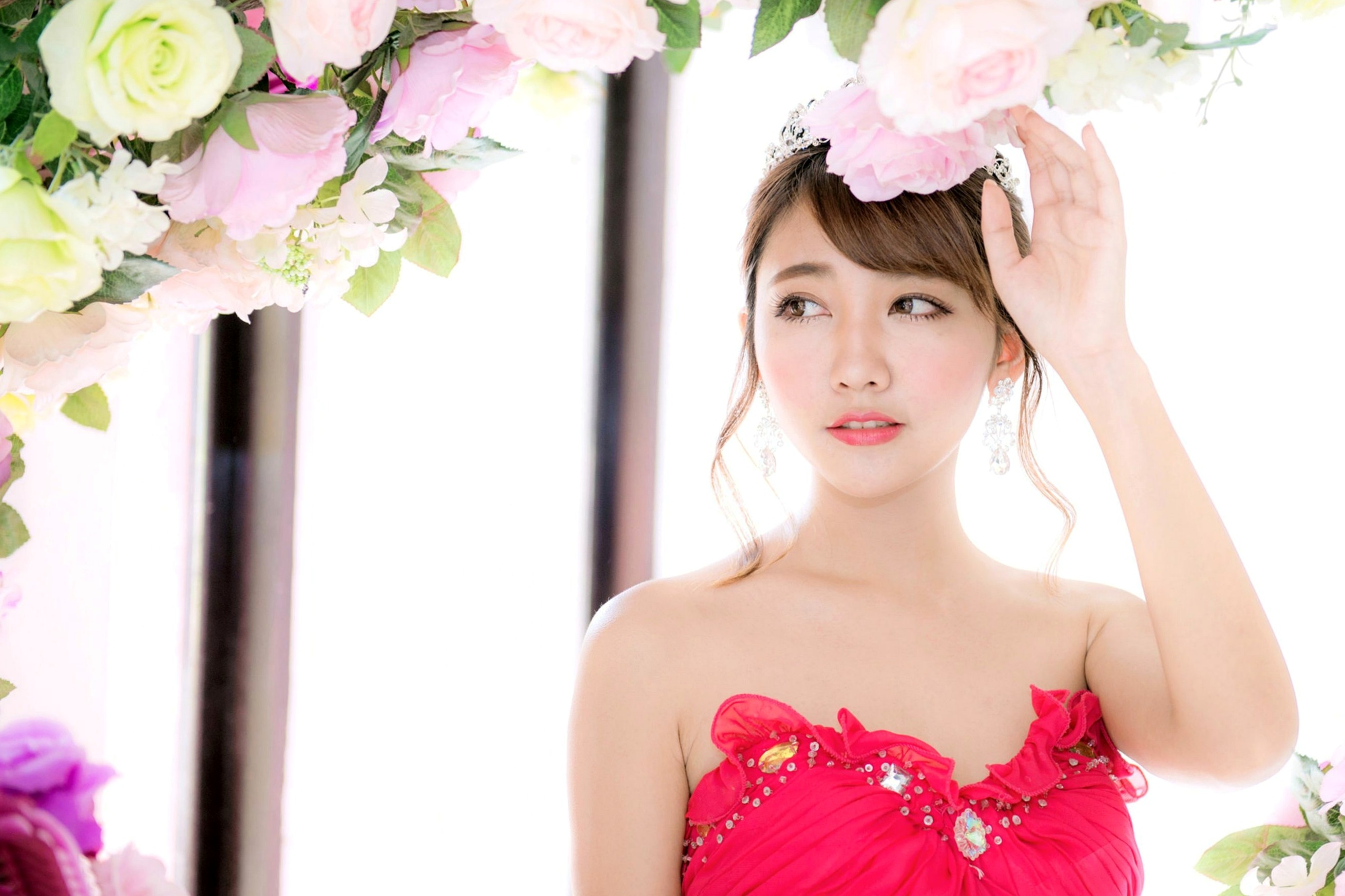 Gallery - 台湾正妹许庆琳/许庆伶私房写真：《绽放的玫瑰》复古红裙名媛与户外旋转阶梯优雅大片台湾气质女神清新私房照 女神私房照_秀色女神 - image 21