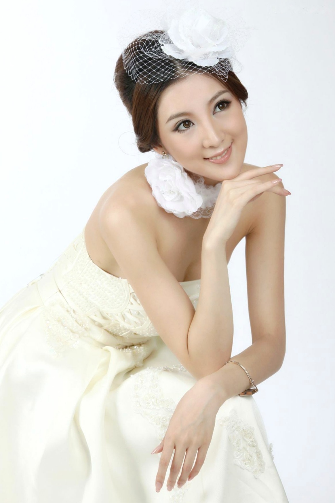 Gallery - 台湾正妹吴鑫桐YOYO写真：黑裙野性诱惑与纯洁婚纱的曼妙碰撞女神性感诱惑冷艳婚纱 女神私房照_秀色女神 - image 21