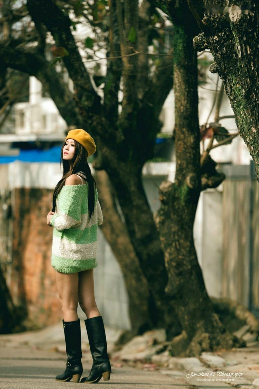 Gallery - 台湾正妹Winnie小雪与晶晶（金允乔）港澳清新街拍写真，百变造型演绎都市时尚潮流台湾街拍清新治愈系气质 女神私房照_秀色女神 - image 22