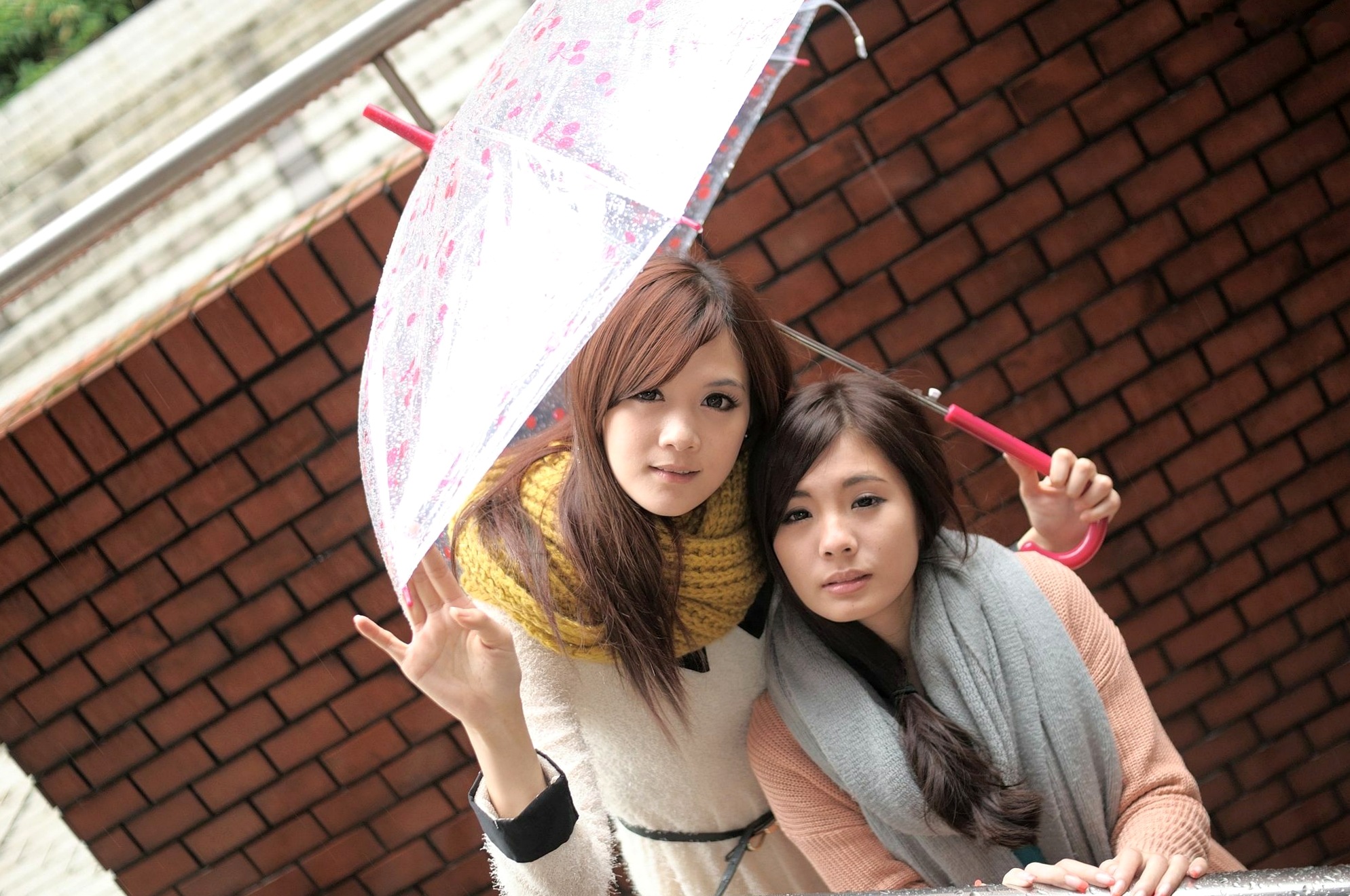 Gallery - 台湾正妹鲔鱼徐玮吟与蔡小洁写真集：清新户外私房与温馨室内居家风格合集台湾清新治愈系私房照户外 女神私房照_秀色女神 - image 60