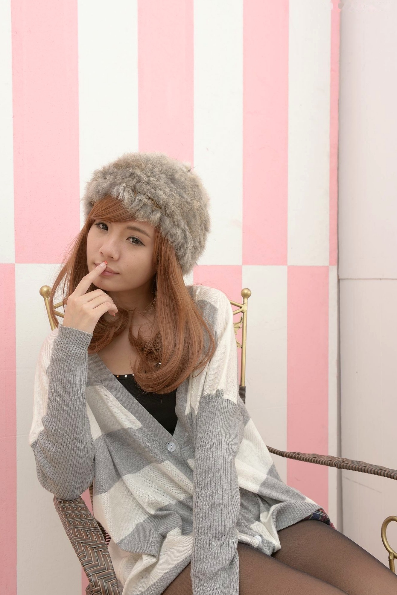 Gallery - 台湾正妹鲔鱼徐玮吟与蔡小洁写真集：清新户外私房与温馨室内居家风格合集台湾清新治愈系私房照户外 女神私房照_秀色女神 - image 77