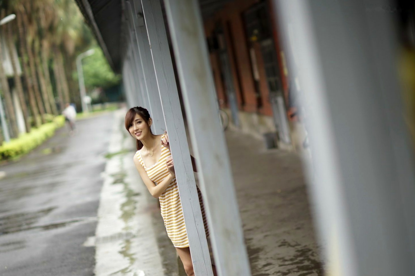 台湾正妹Kila晶晶/金允乔校园美拍：清新纯美针织衫户外写真系列图片